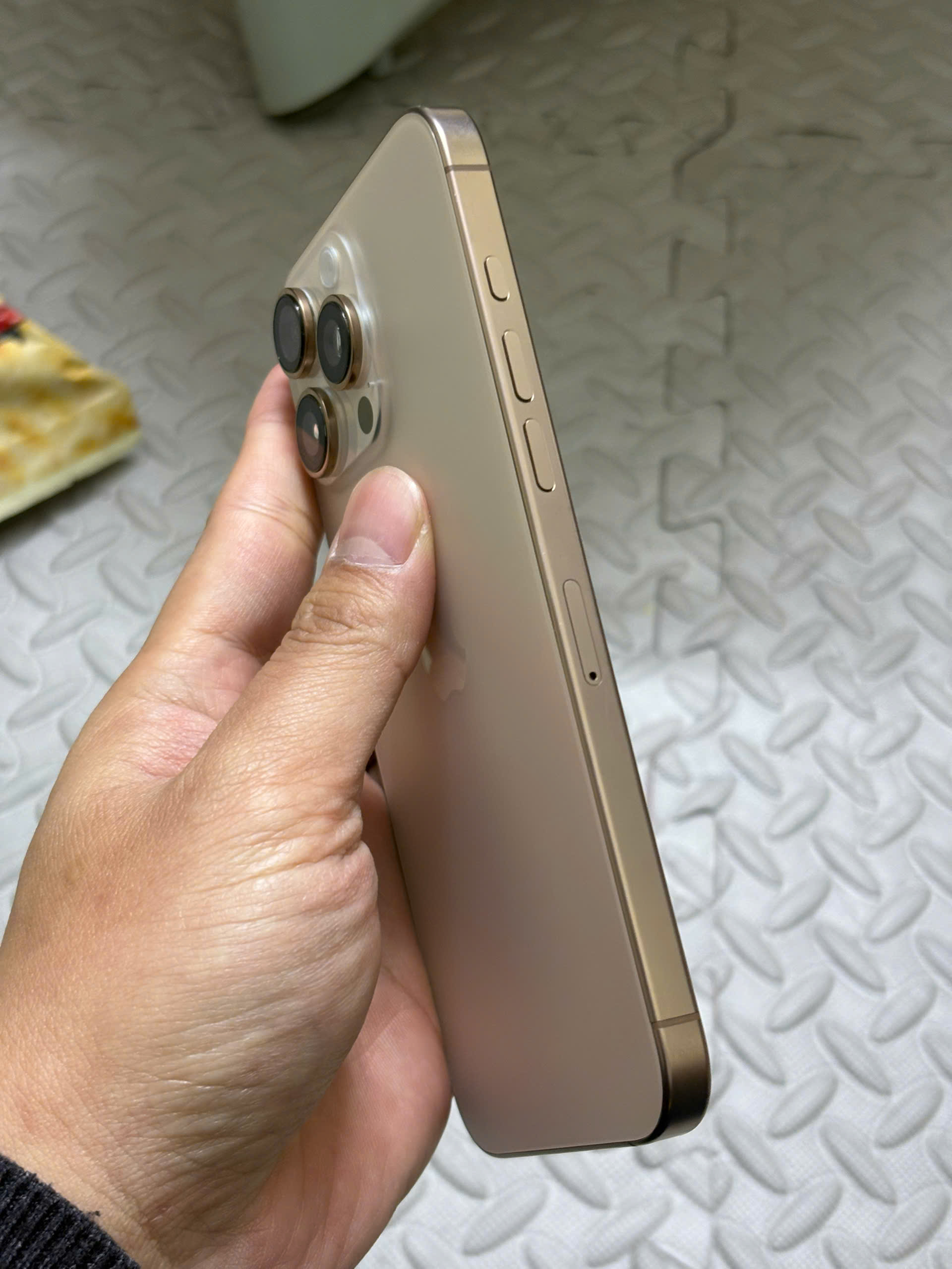 ĐIỆN THOẠI IPHONE 16PRM 256GB J/A - Hình ảnh 3