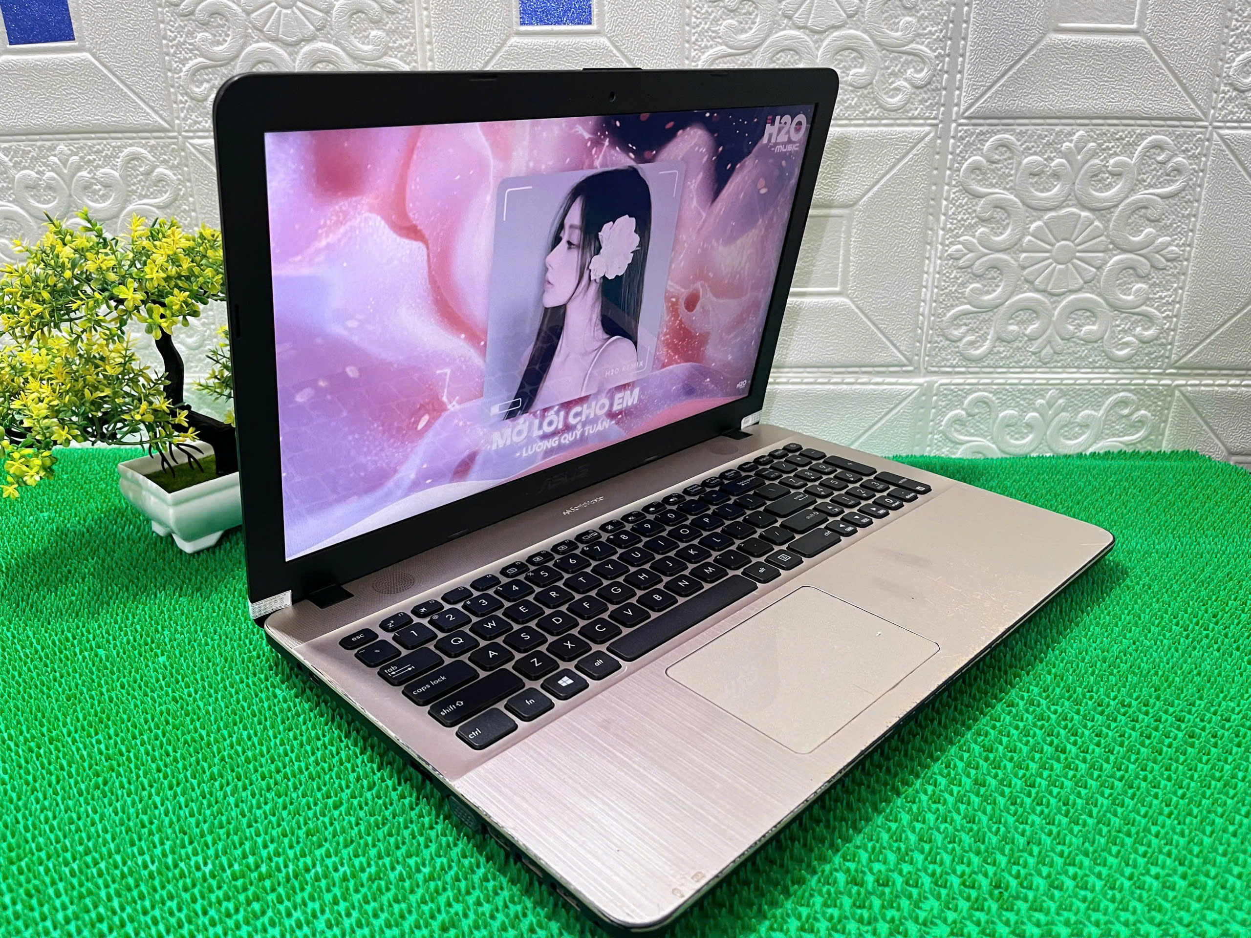 LAPTOP Asus X541UA - Hình ảnh 2