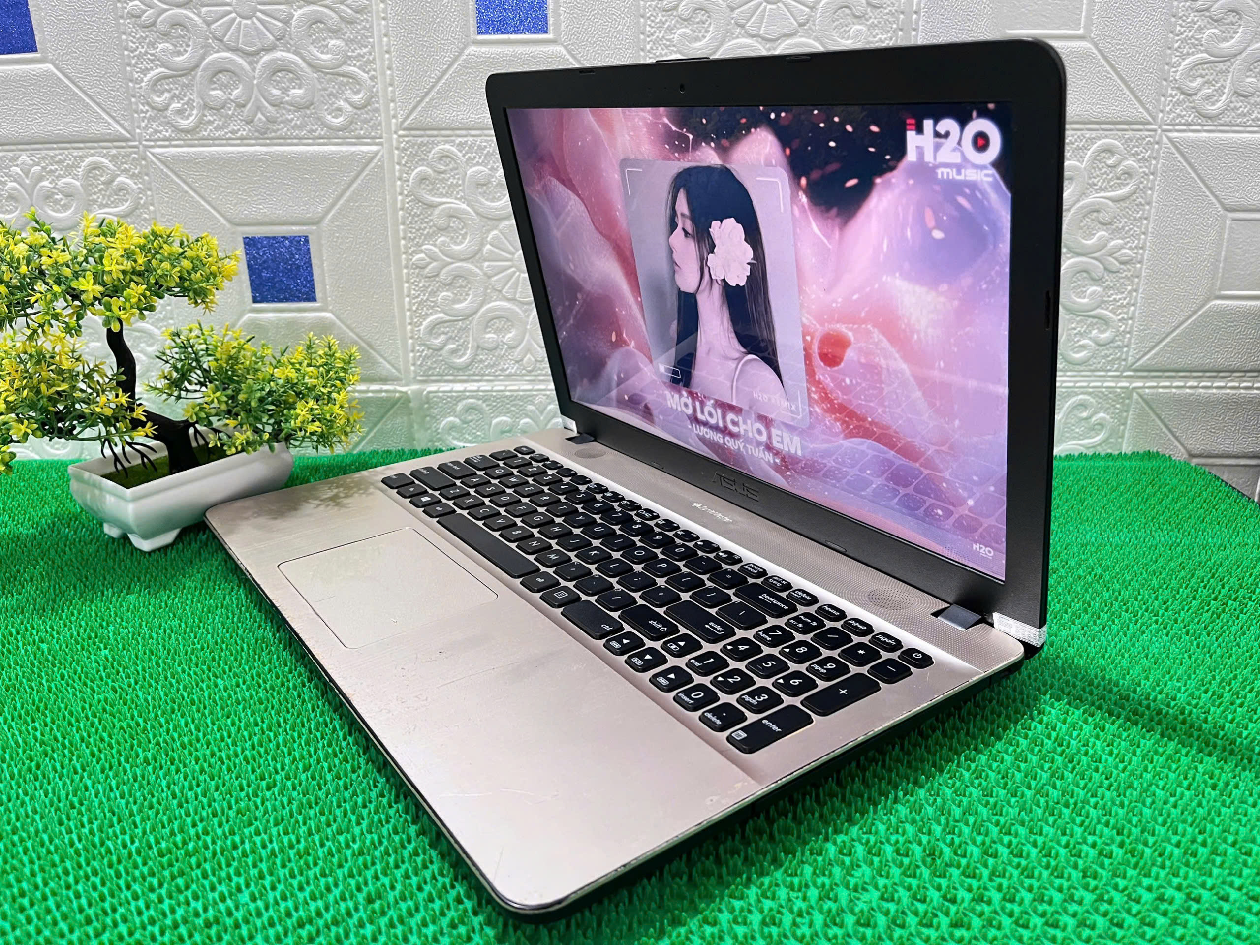 LAPTOP Asus X541UA - Hình ảnh 4