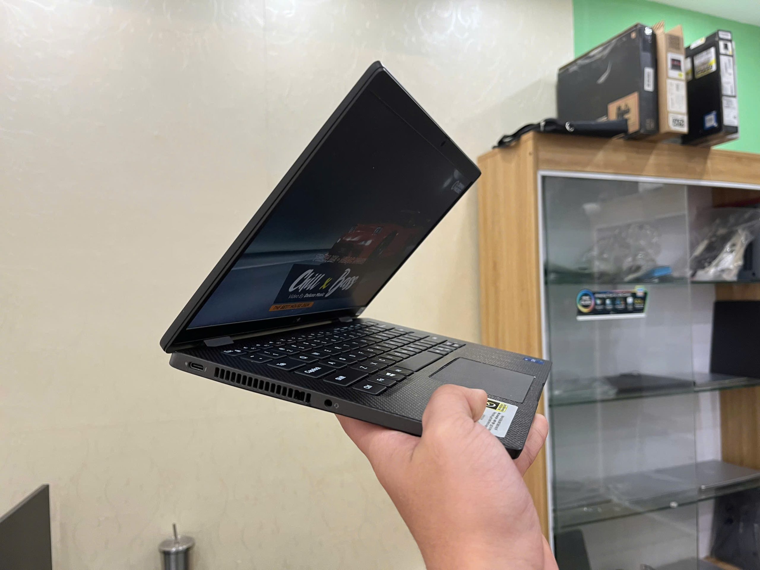 LAPTOP Dell latitude 7320 - Hình ảnh 11