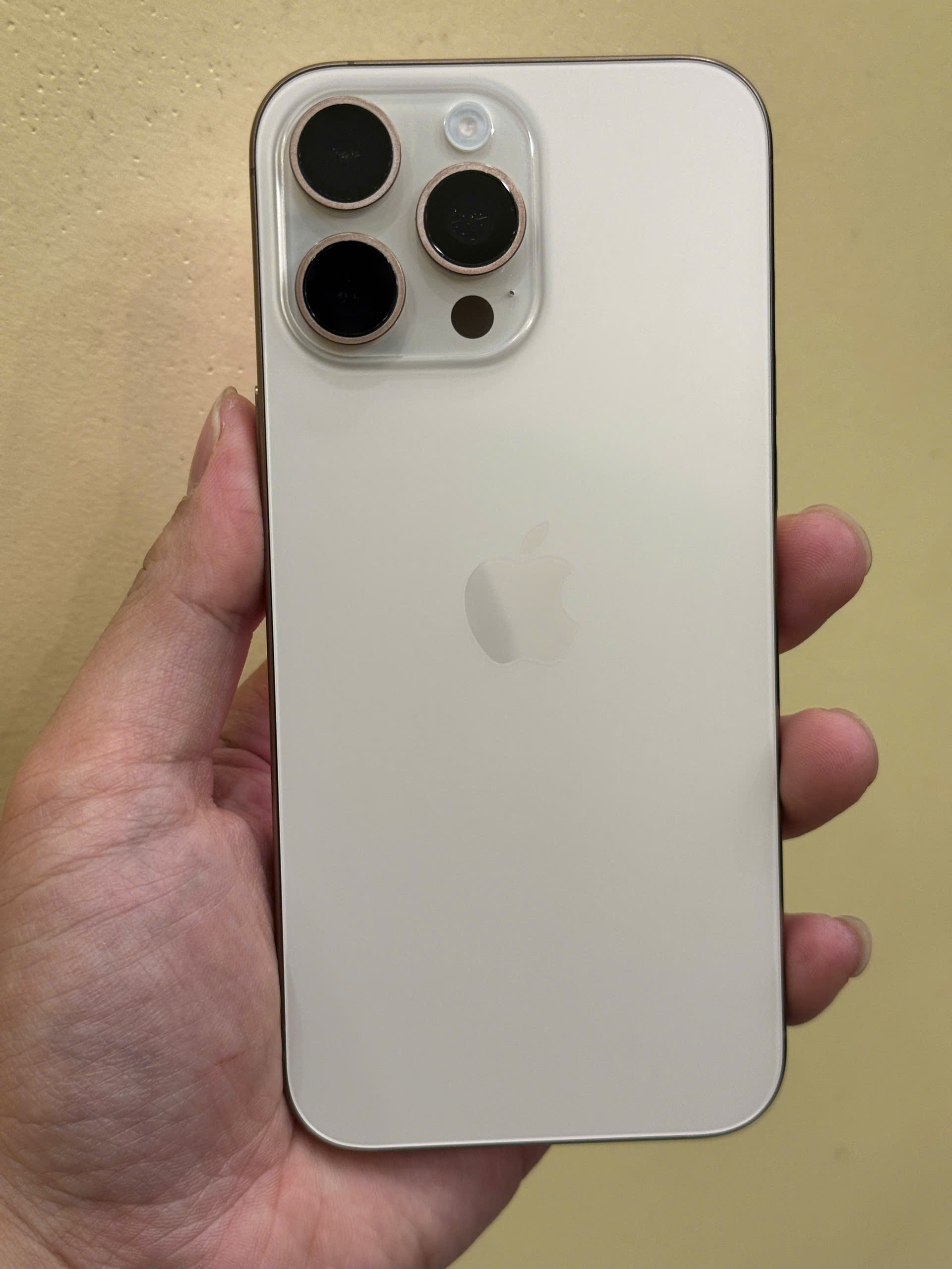 điện thoại iphone 16prm