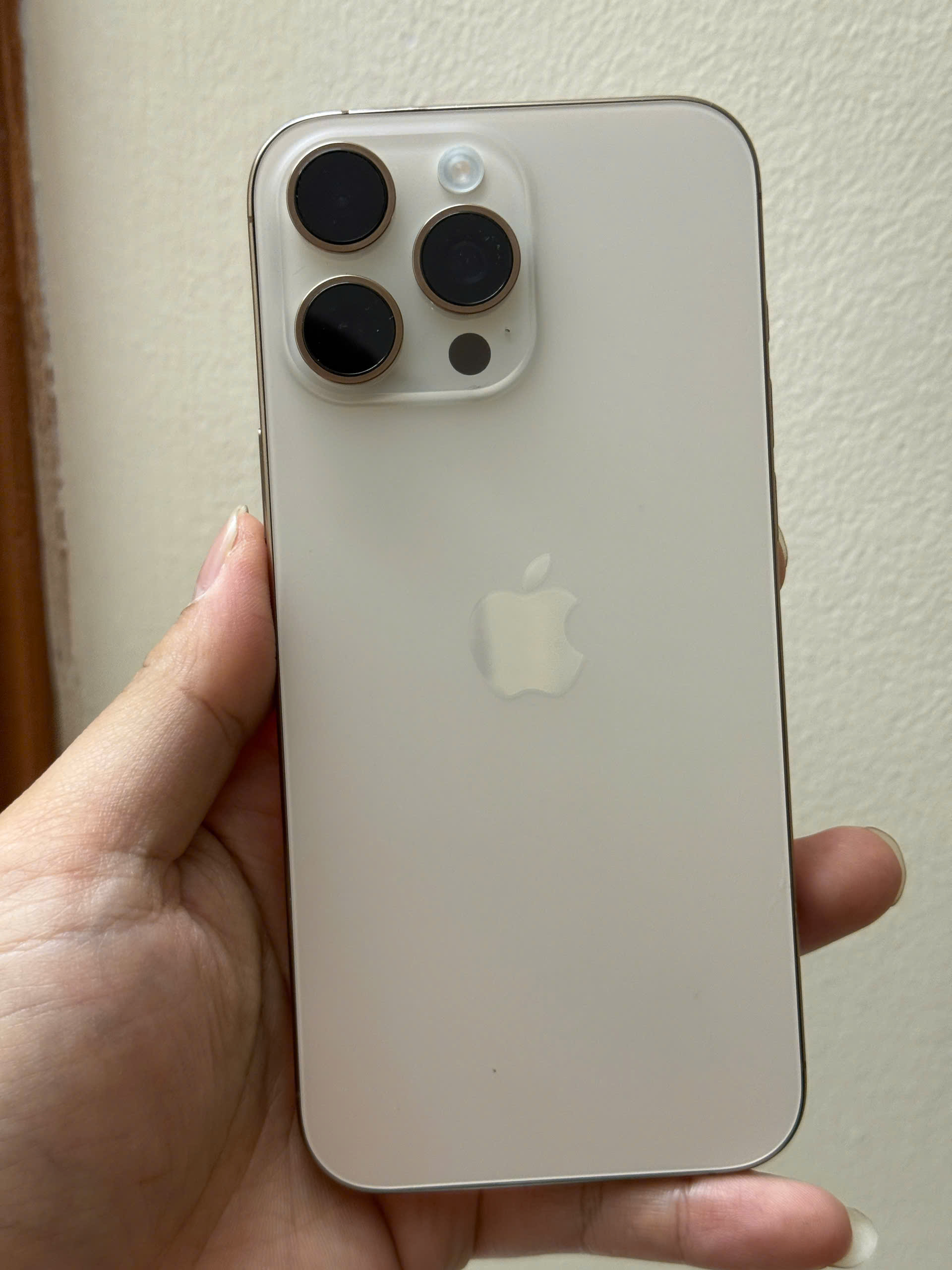 điện thoại iphone 16prm