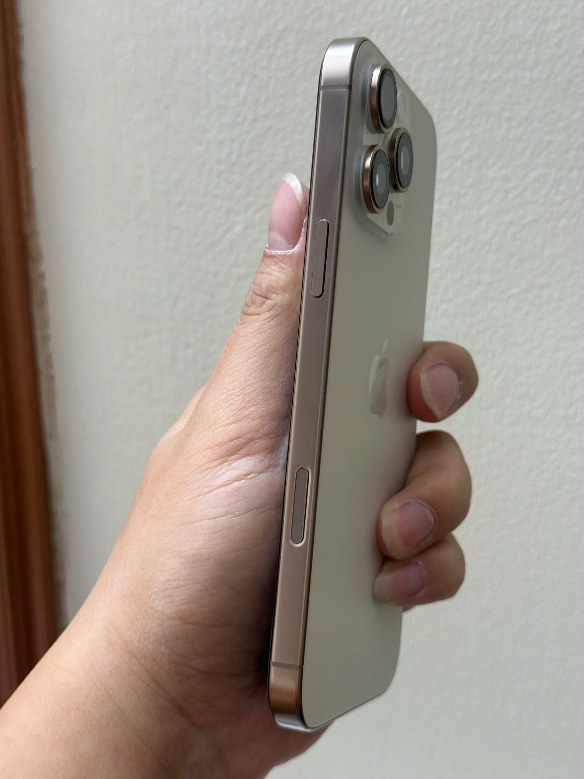 ĐIỆN THOẠI IPHONE 16PRM 256GB lock - Hình ảnh 4