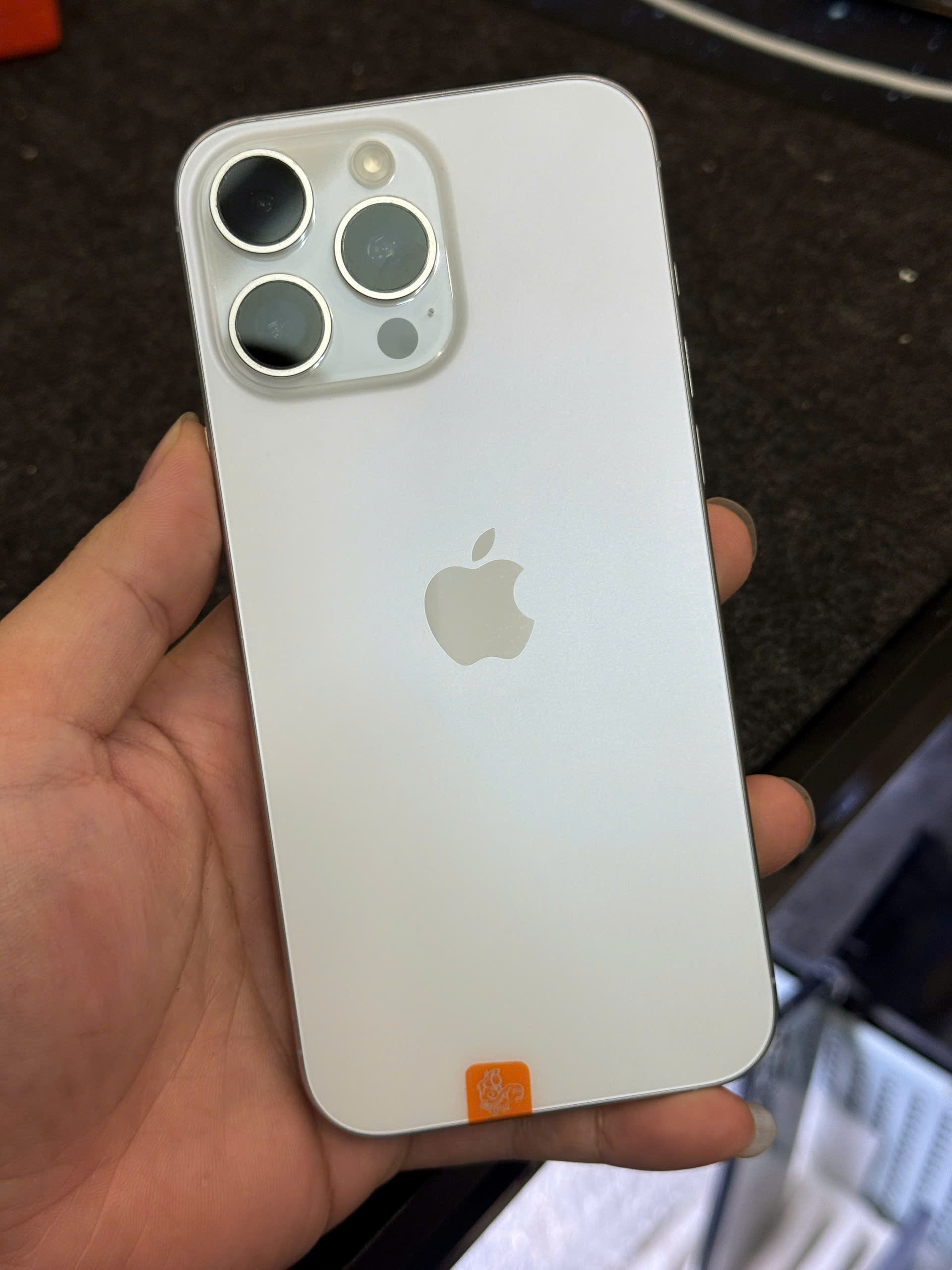 điện thoại iphone 16prm