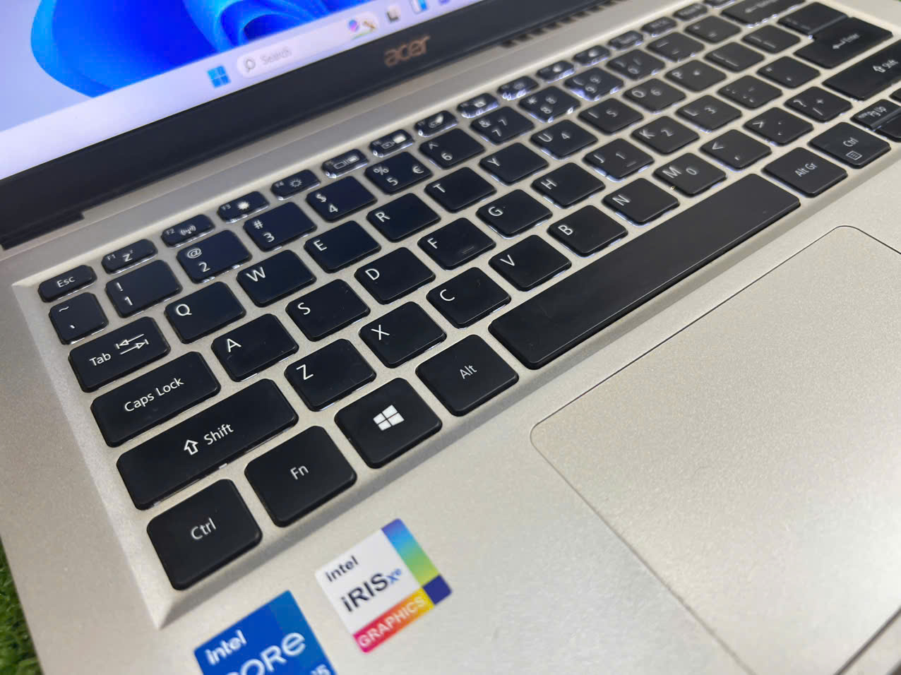 LAPTOP Acer Swift SF314-510G thiết kế đẹp, mỏng nhẹ - dùng mượt ngon - Hình ảnh 4