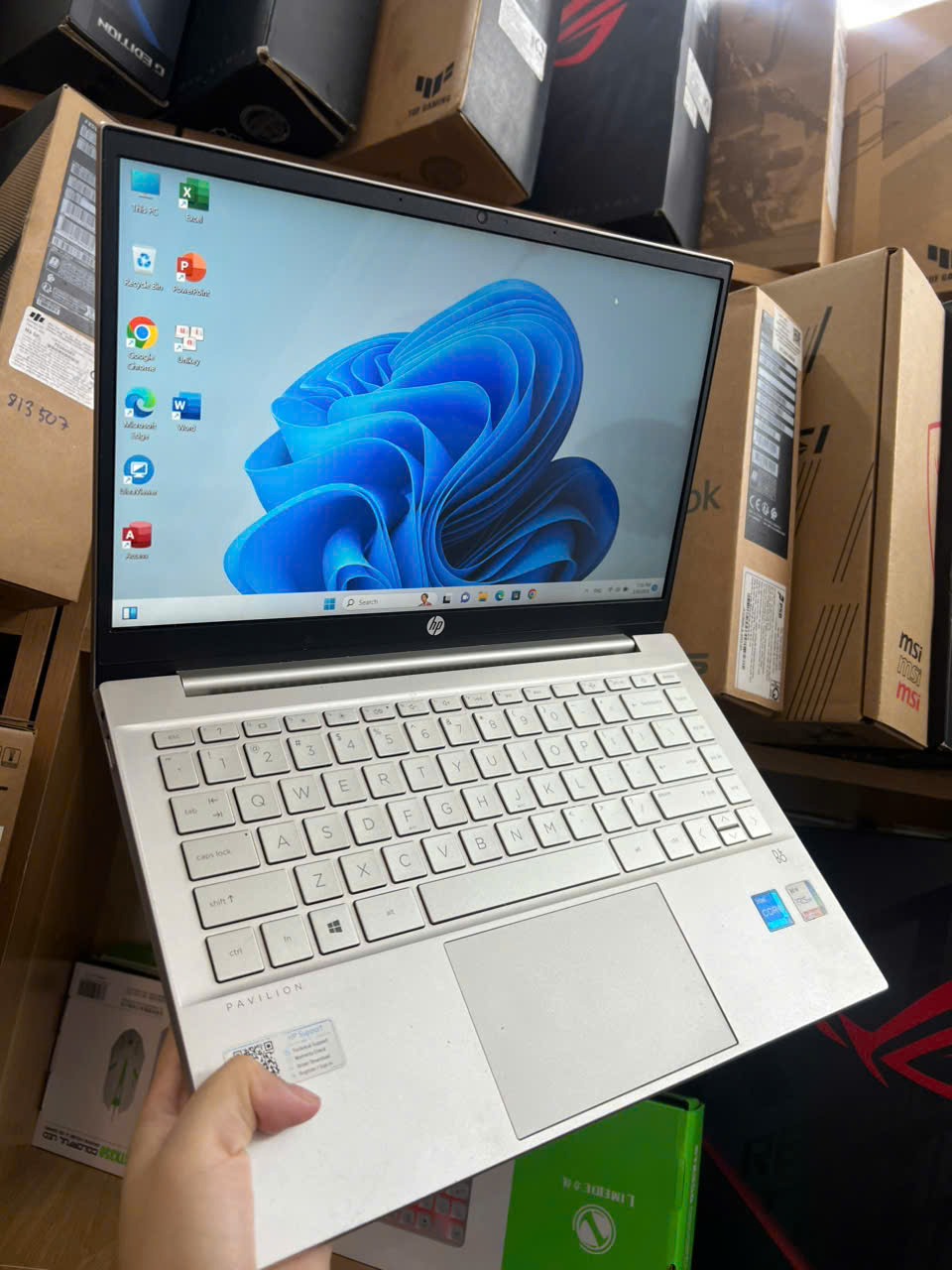 LAPTOP HP Pavilion 14dv vỏ nhôm nguyên khối, màn tráng gương đẹp lắm ạ - Hình ảnh 6