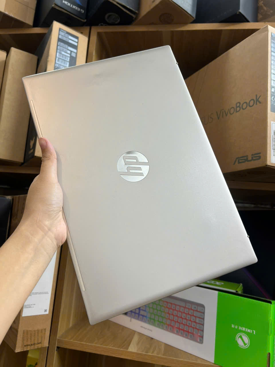LAPTOP HP Pavilion 14dv vỏ nhôm nguyên khối, màn tráng gương đẹp lắm ạ - Hình ảnh 8