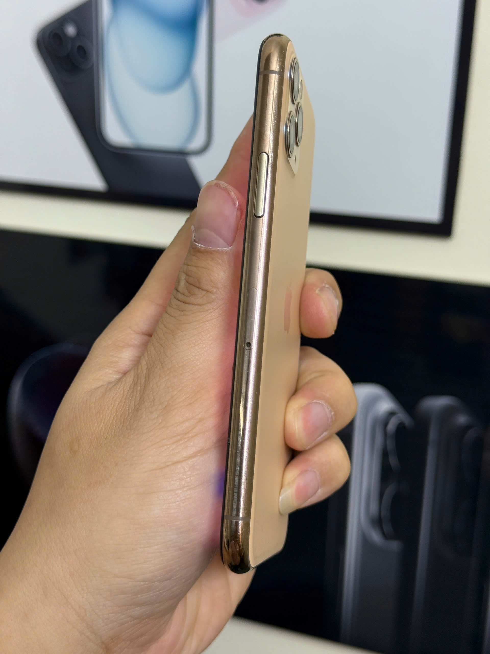 ĐIỆN THOẠI IPHONE 11 PRO 64GB - Hình ảnh 2