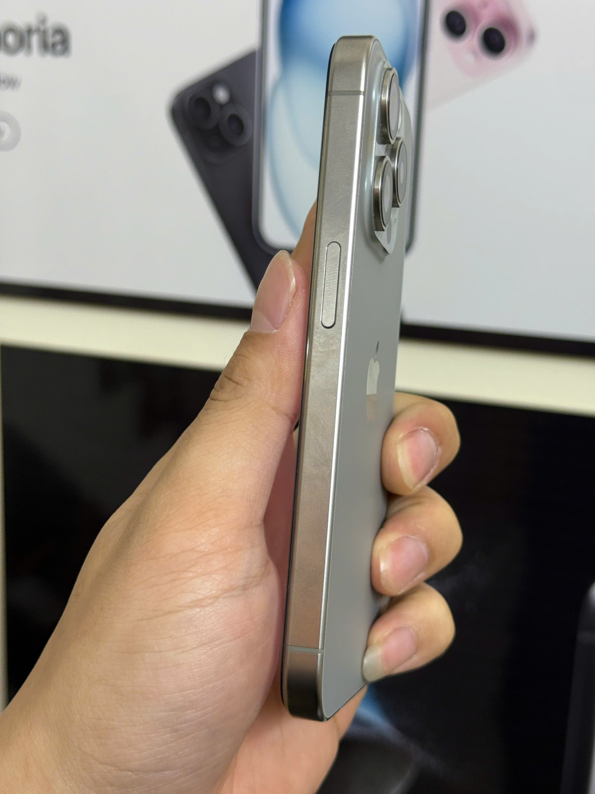 điện thoại iphone 15pro 128gb - Hình ảnh 2