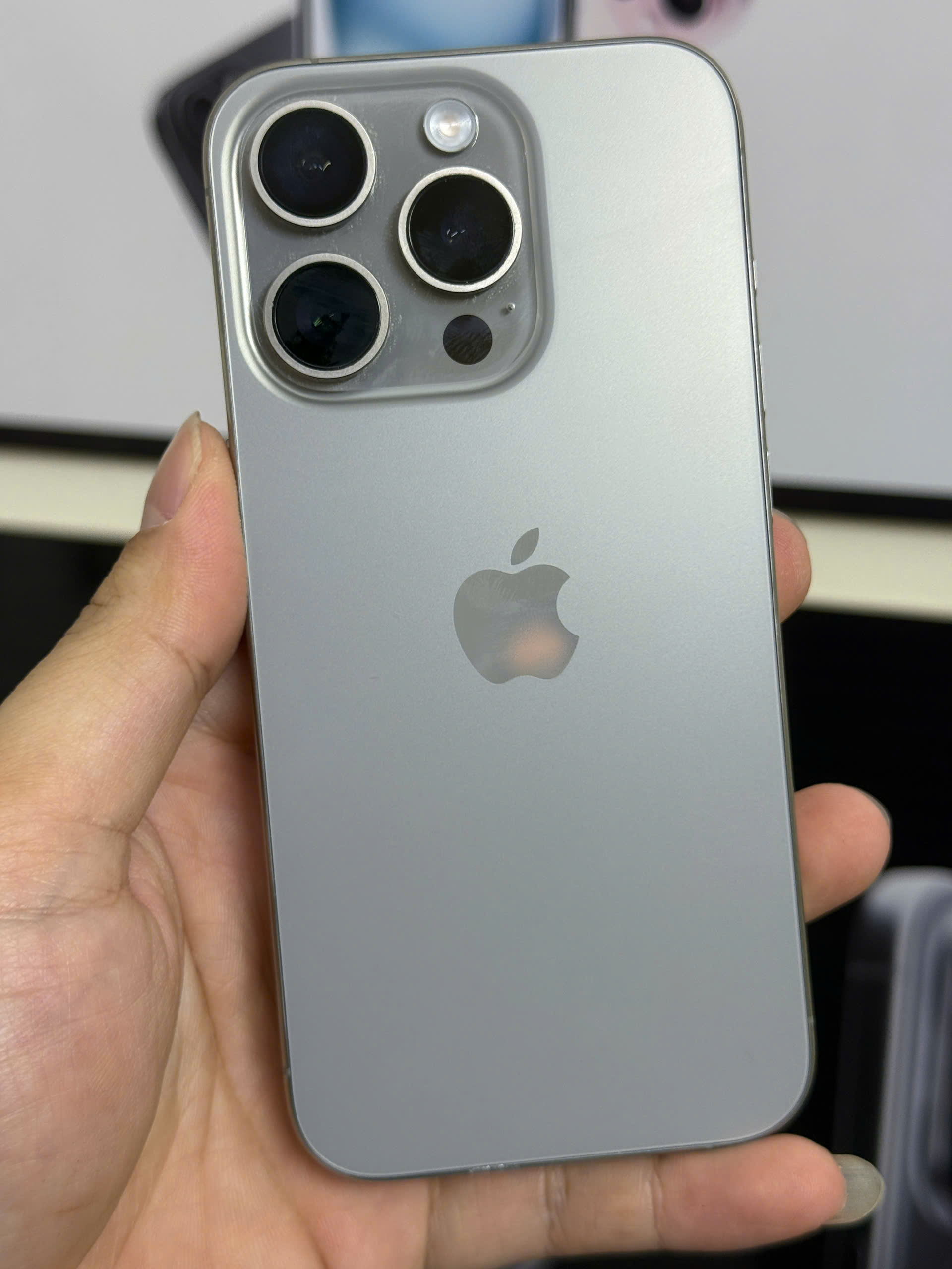 điện thoại iphone 15pro