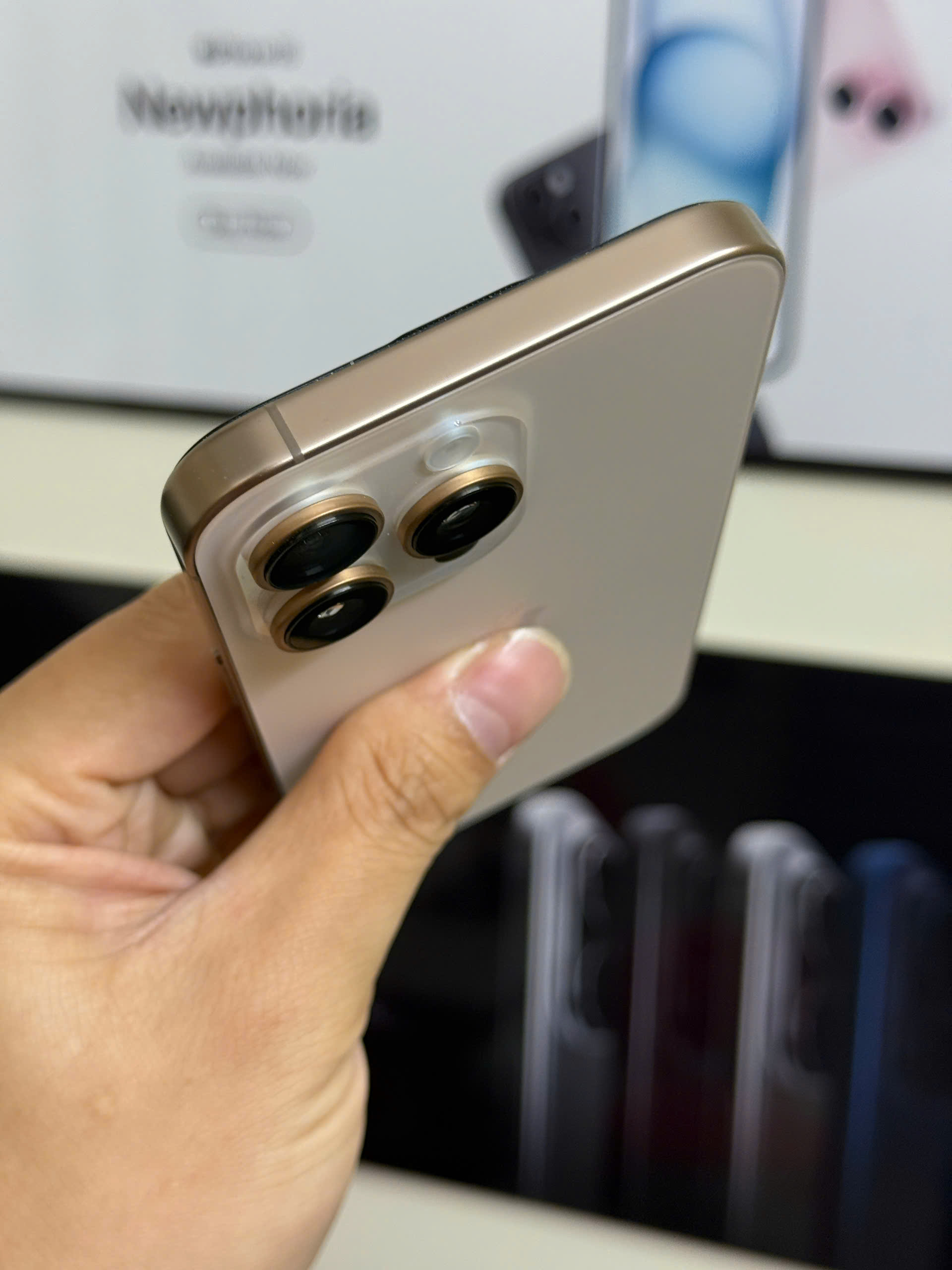 điện thoại iphone 16prm 256gb - Hình ảnh 2