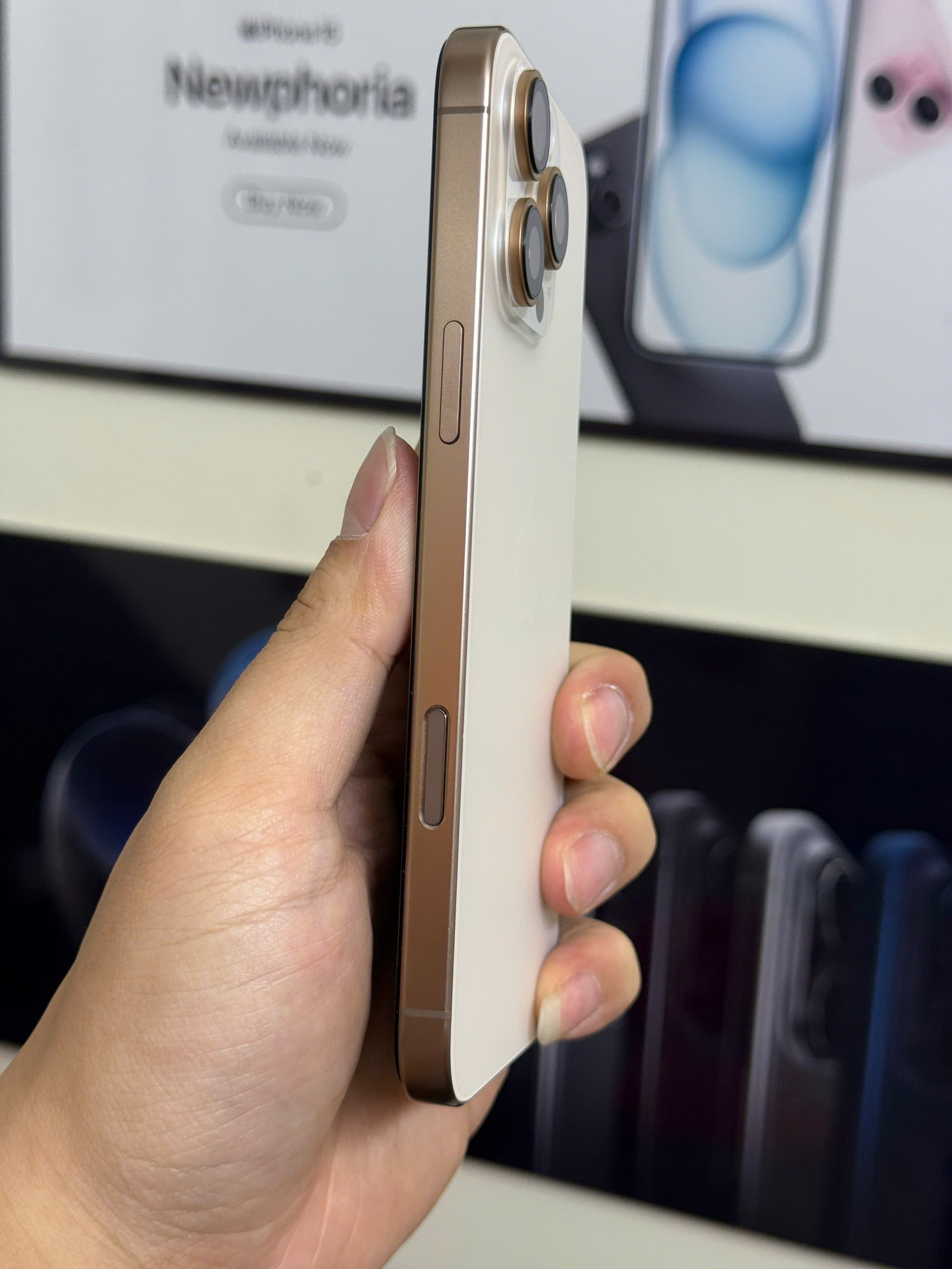 điện thoại iphone 16prm 256gb - Hình ảnh 3