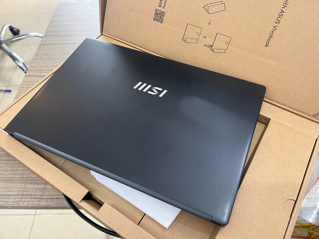 MSI Modern 15 máy đẹp zin tem hãng - Hình ảnh 3