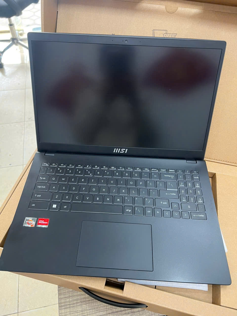 MSI Modern 15 máy đẹp zin tem hãng - Hình ảnh 13