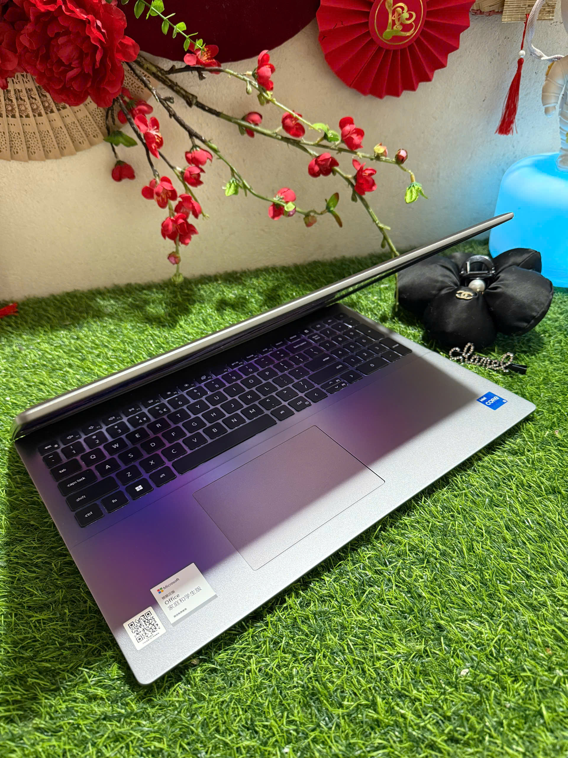 DELL Vostro 5620Laptop văn phòng sang chảnh , vỏ nhôm nguyên khối mát lạnh - Hình ảnh 3
