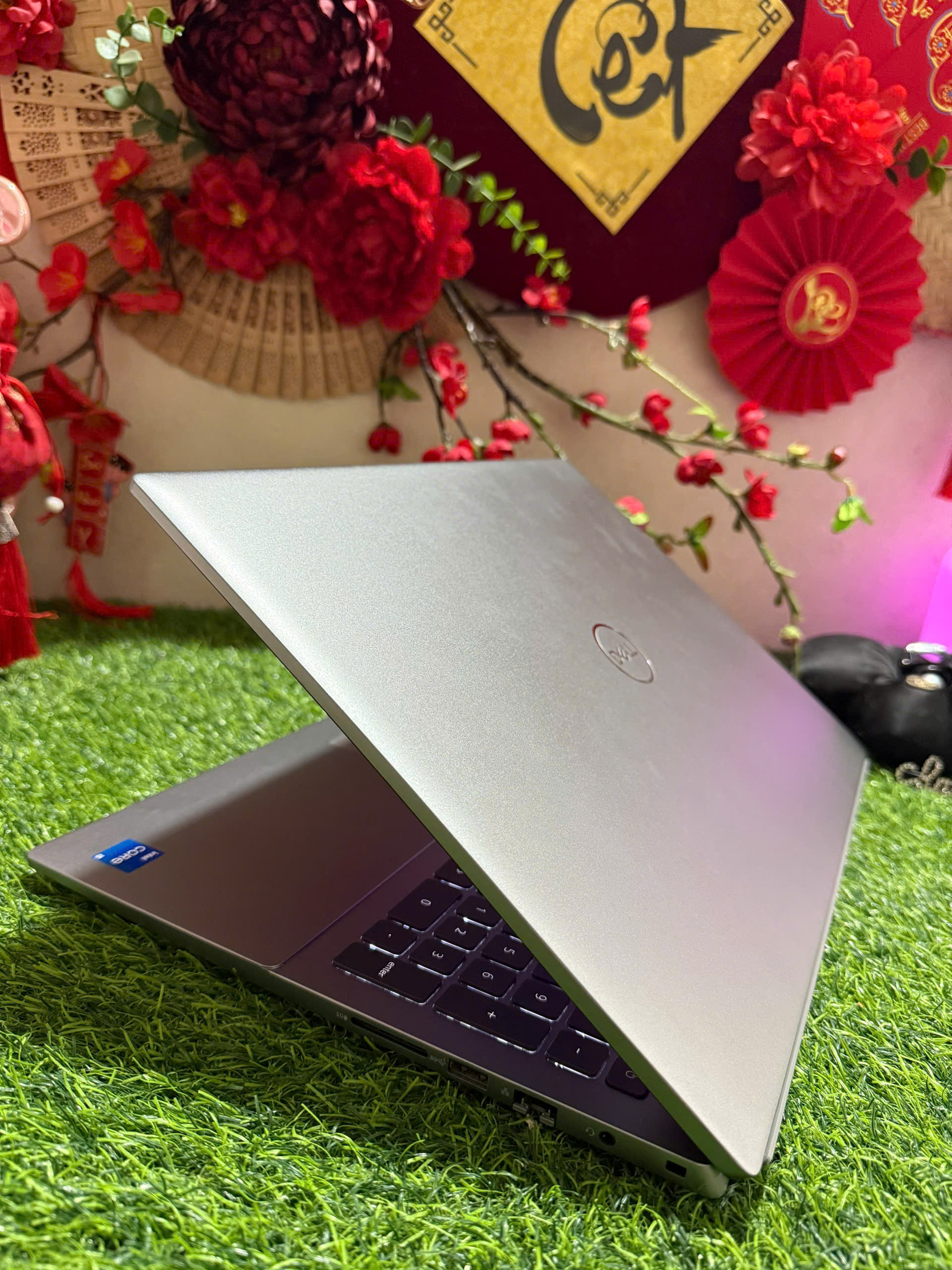 DELL Vostro 5620Laptop văn phòng sang chảnh , vỏ nhôm nguyên khối mát lạnh - Hình ảnh 8