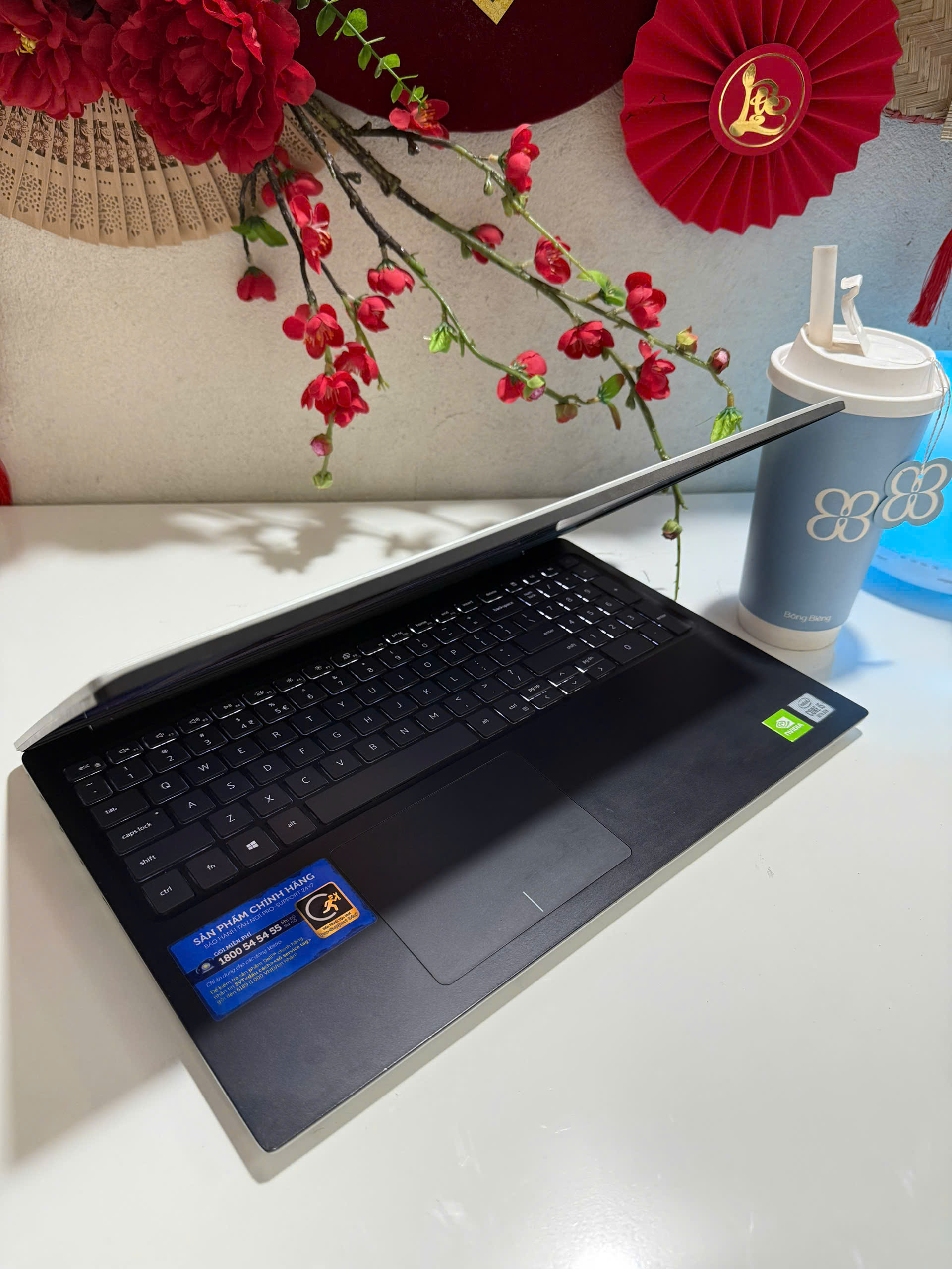 Dell Vostro 5590 vỏ nhôm nguyên khối , màn to máy đẹp giá lại quá rẻ - Hình ảnh 3
