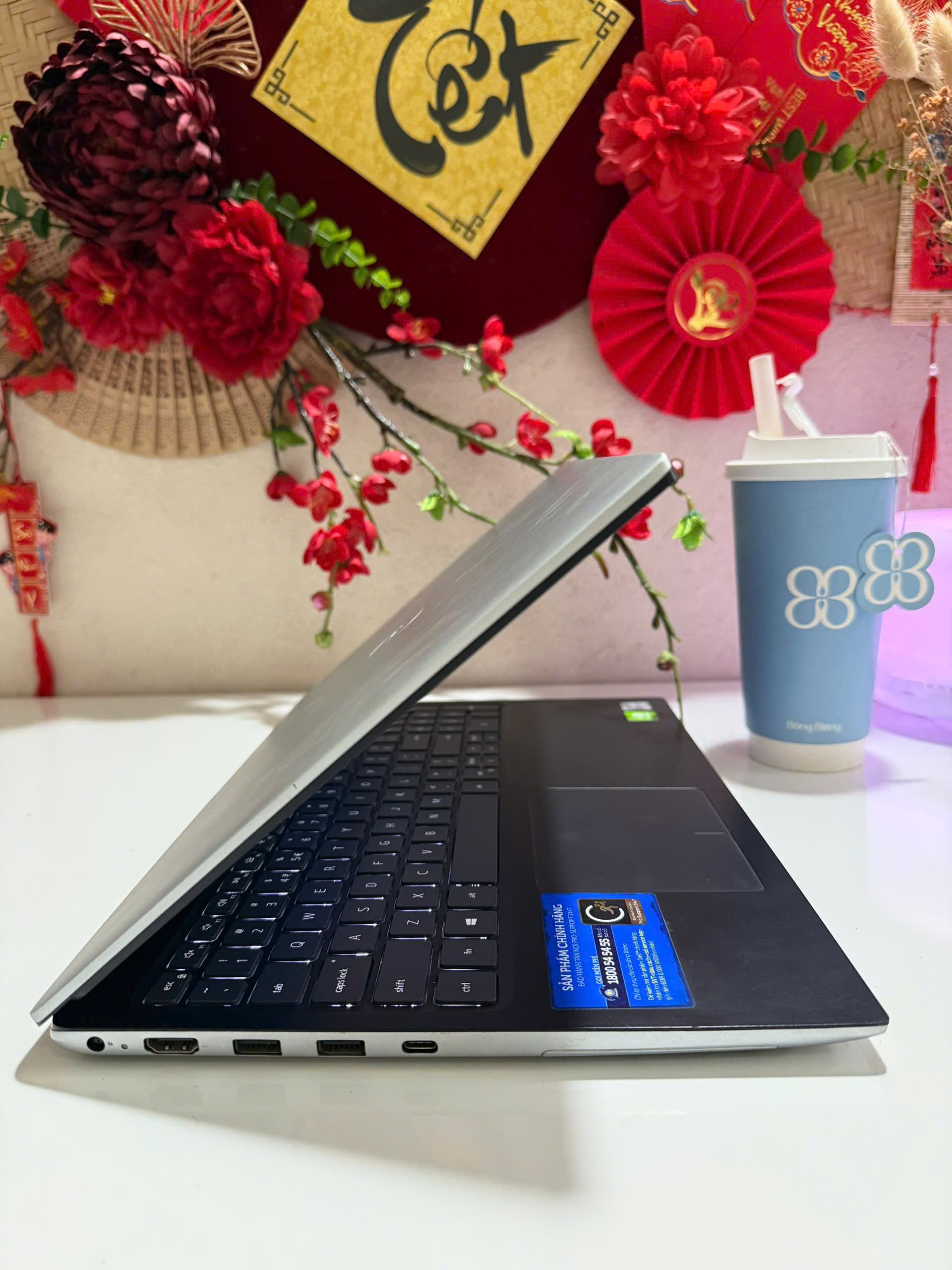 Dell Vostro 5590 vỏ nhôm nguyên khối , màn to máy đẹp giá lại quá rẻ - Hình ảnh 5