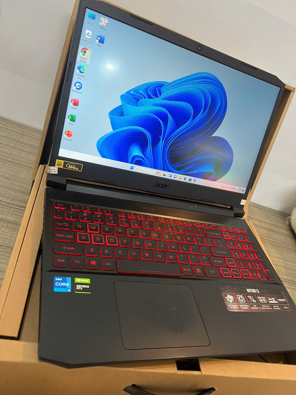 Acer Nitro AN515-57 Gaming quốc dân, hiệu năng quá đỉnh - Hình ảnh 2