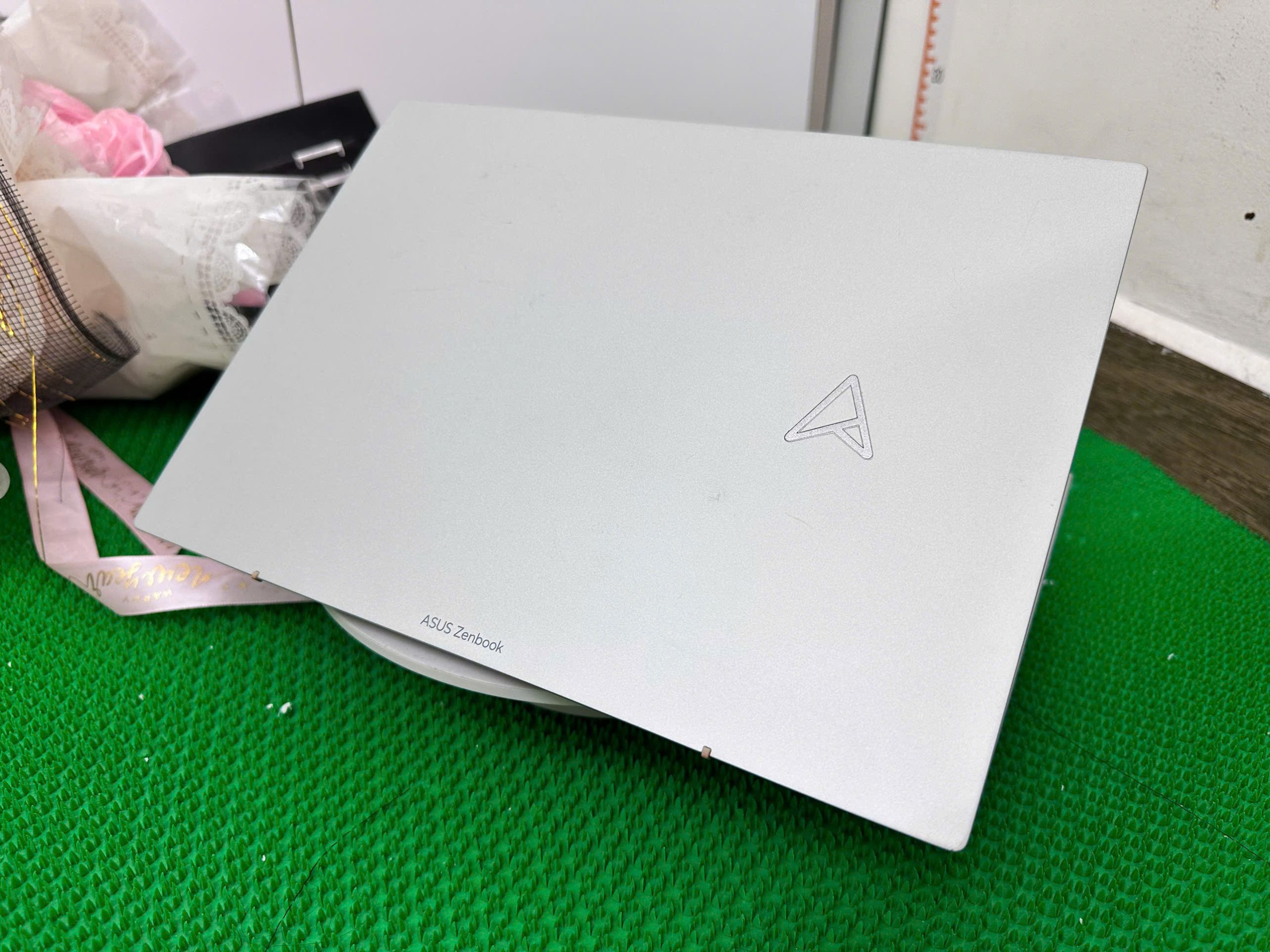 Siêu phẩm cực mỏng nhẹ Asus zenbook S13 UM5302TA - Hình ảnh 5