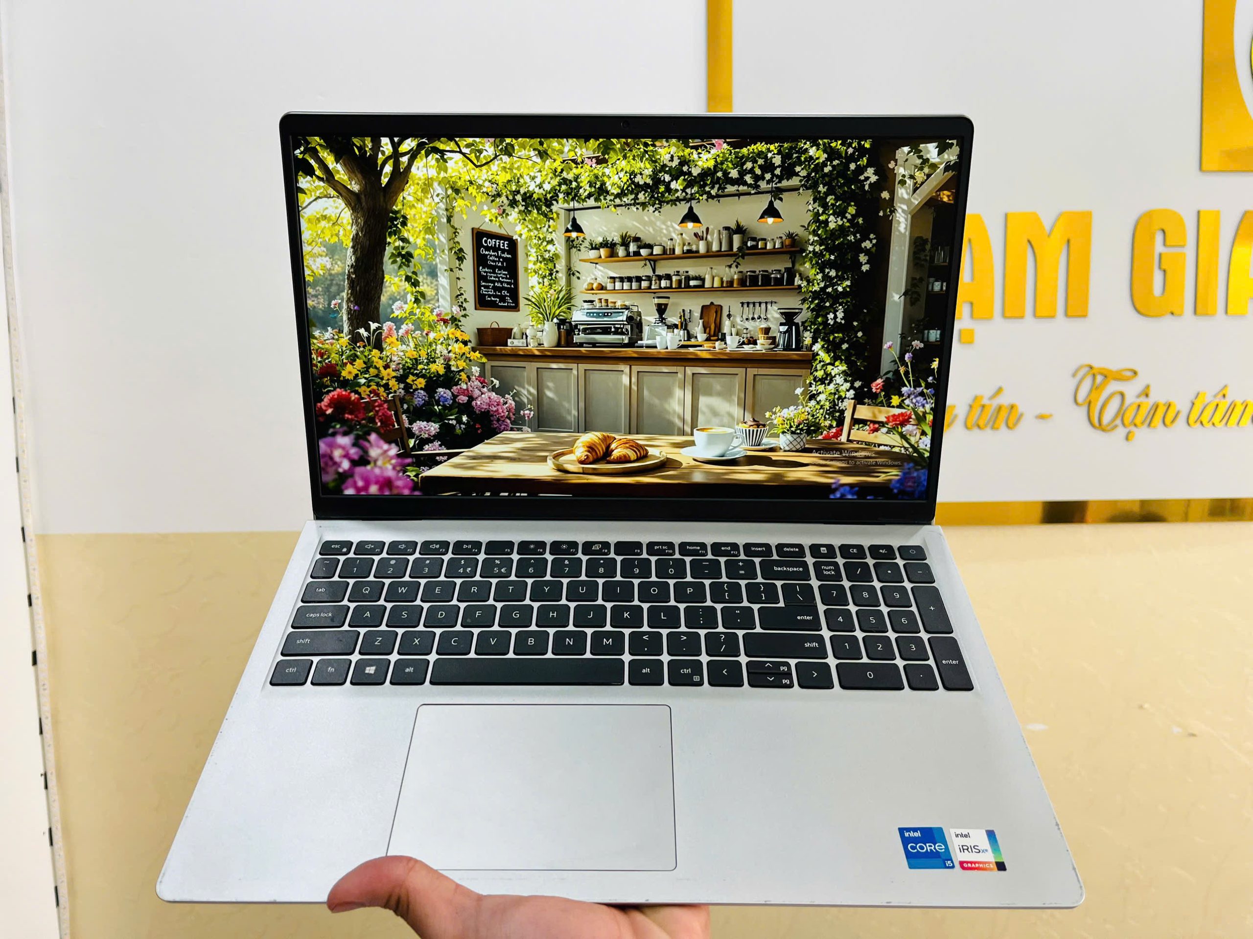 Dell Inspiron 3511 ngoại hình đẹp - Hình ảnh 4