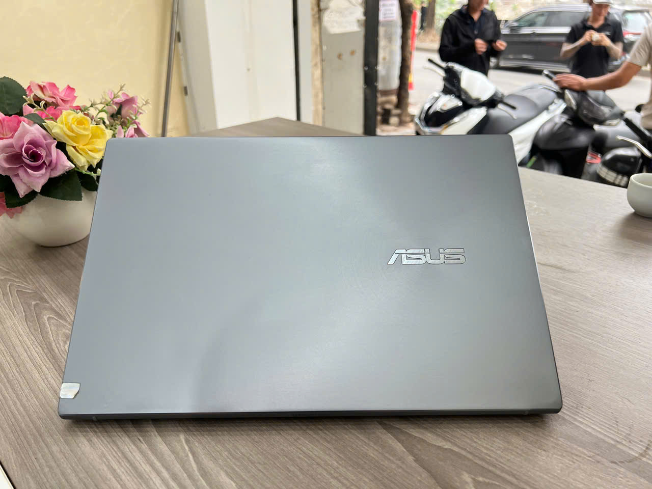 Asus zenbook ux425 thiết kế siêu mỏng vỏ nhôm mát lạnh - Hình ảnh 3