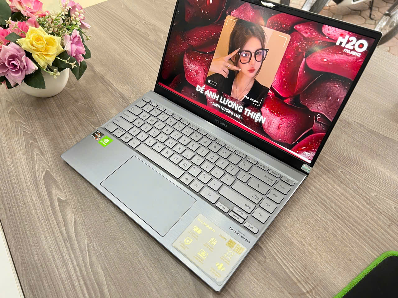 Asus zenbook ux425 thiết kế siêu mỏng vỏ nhôm mát lạnh - Hình ảnh 9