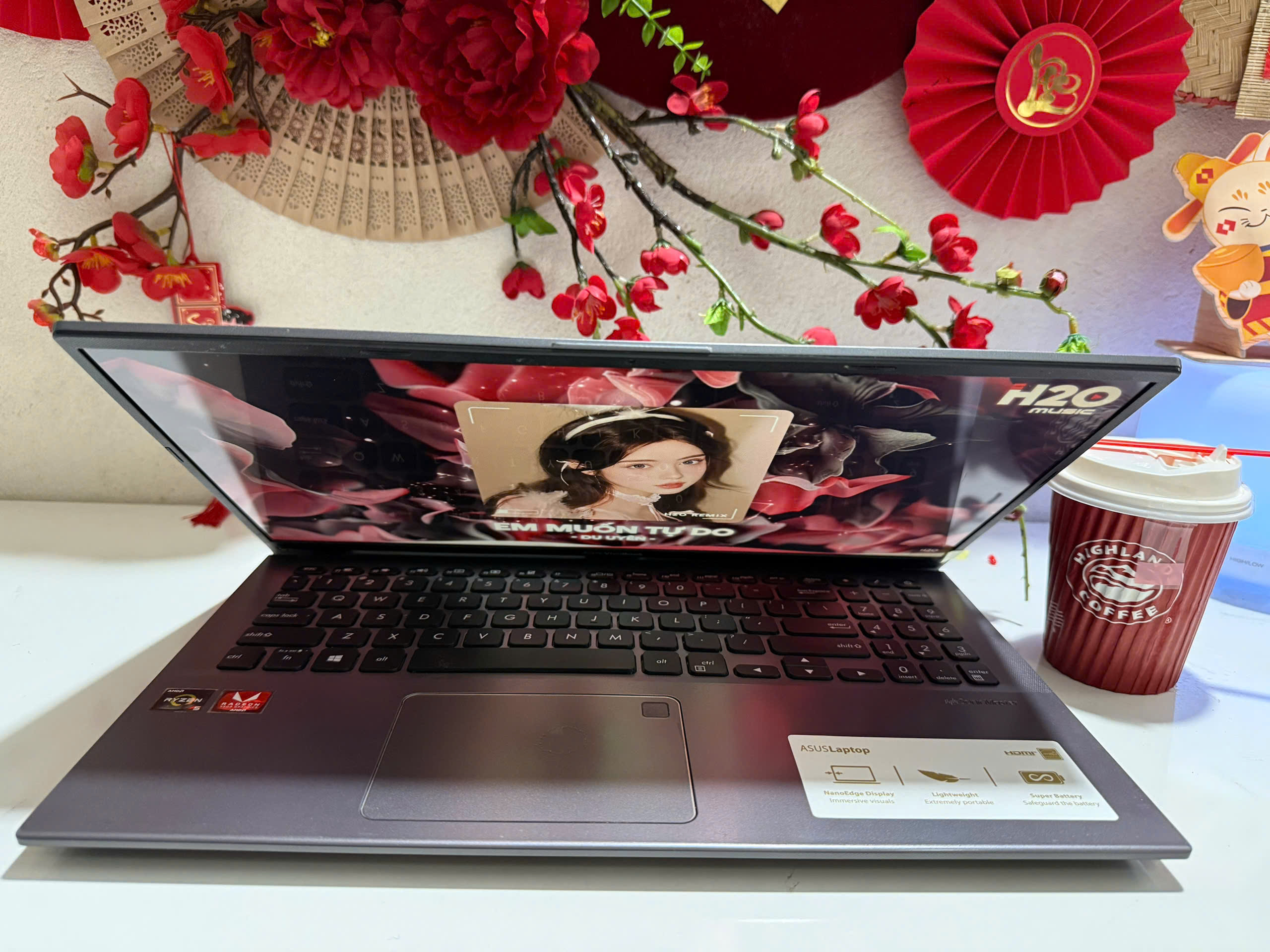 Asus Vivobook X512DA chiếc máy văn phòng sang chảnh màu xám xi măng hot hit - Hình ảnh 2