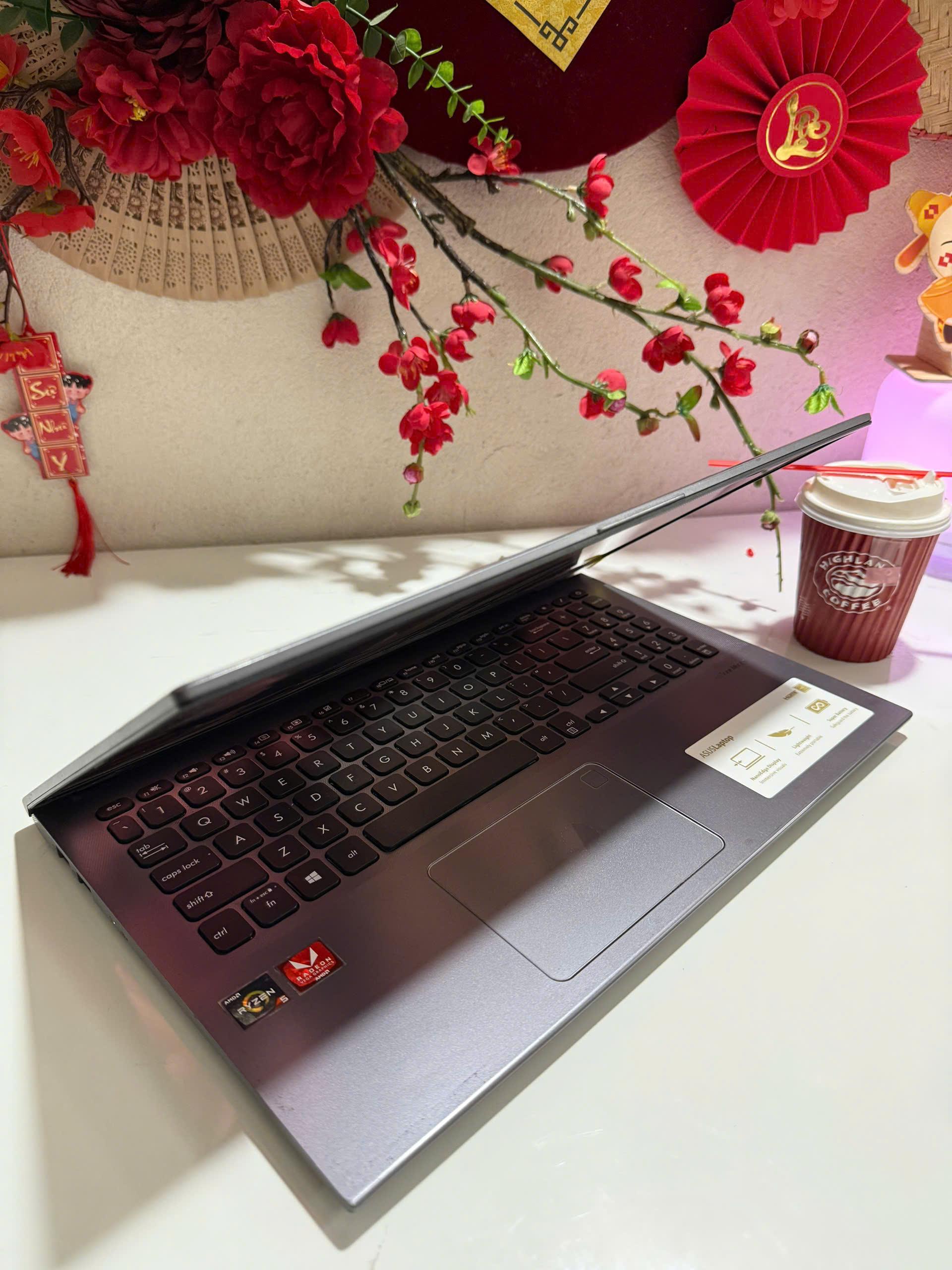 Asus Vivobook X512DA chiếc máy văn phòng sang chảnh màu xám xi măng hot hit - Hình ảnh 3