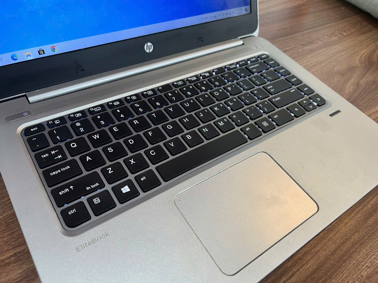 HP Folio 1040G3 thiết kế nhỏ gọn vỏ nhôm bền bỉ - Hình ảnh 5