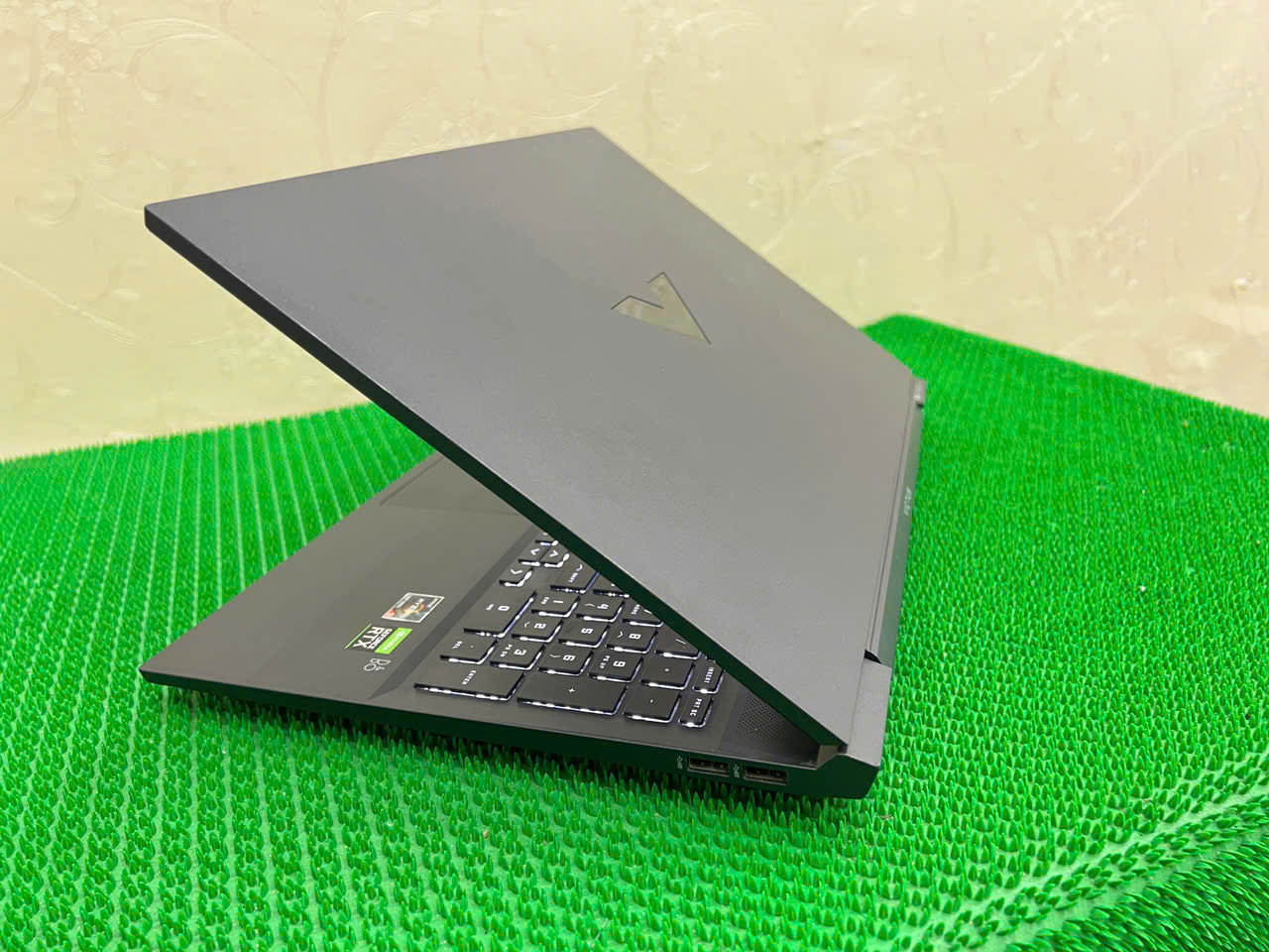 laptop GAMING HP victus 16-e0xxx - Hình ảnh 3