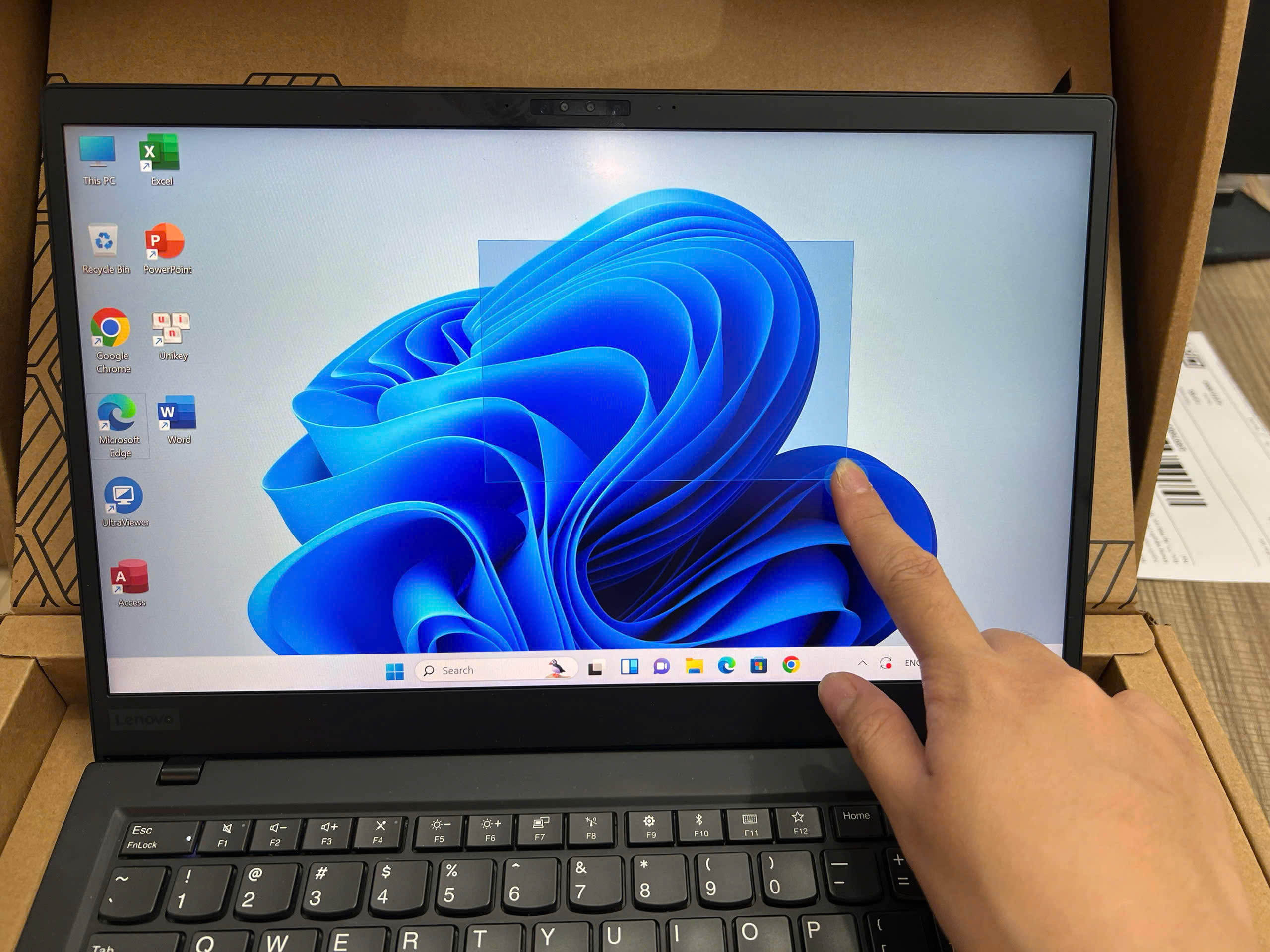 laptop Thinkpad X1 Carbon Gen 7 siêu bền bỉ, phím gõ mượt tay - Hình ảnh 9
