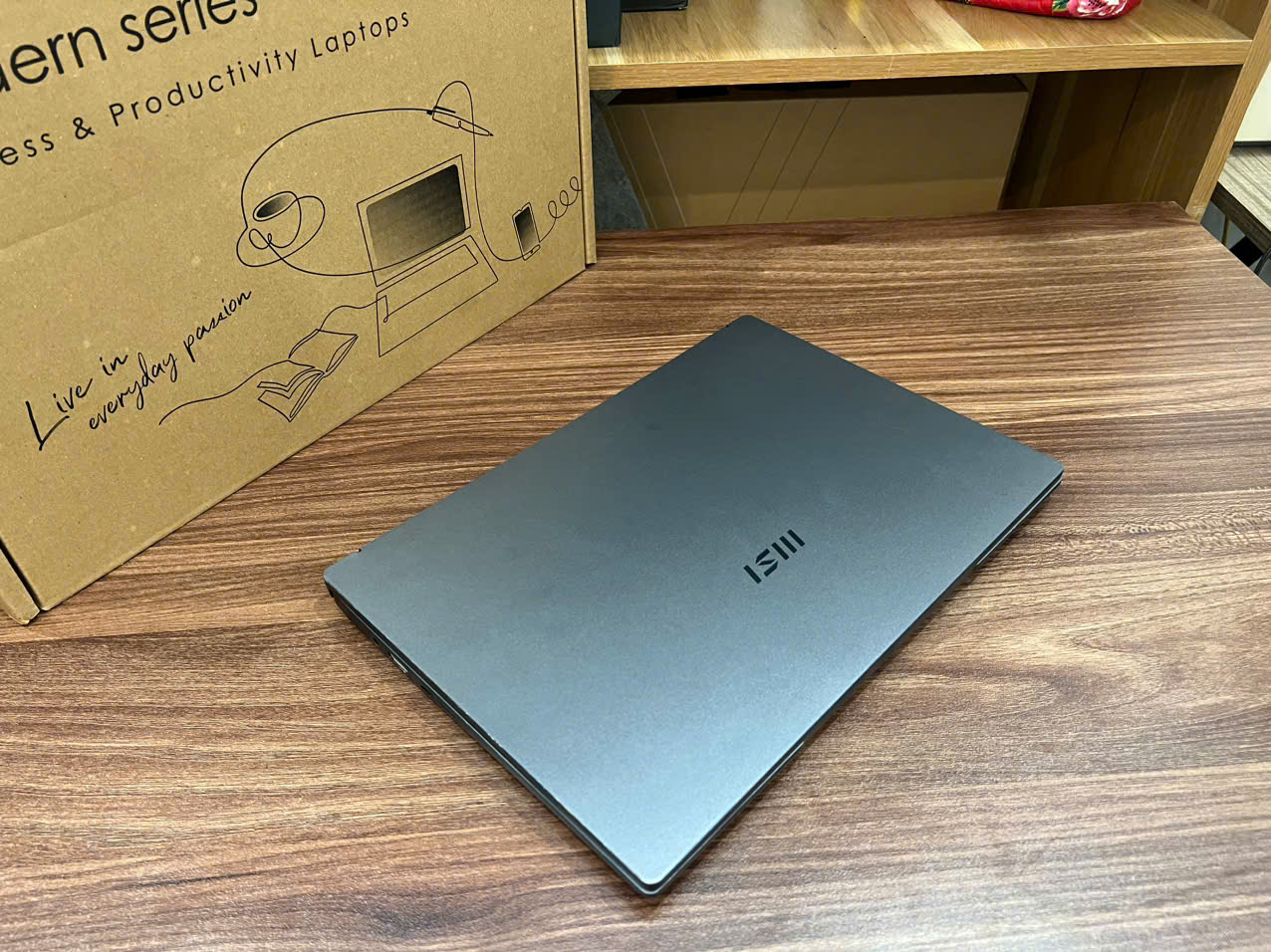 laptop MSI Modern 14 mỏng nhẹ vỏ full nhôm - Hình ảnh 11
