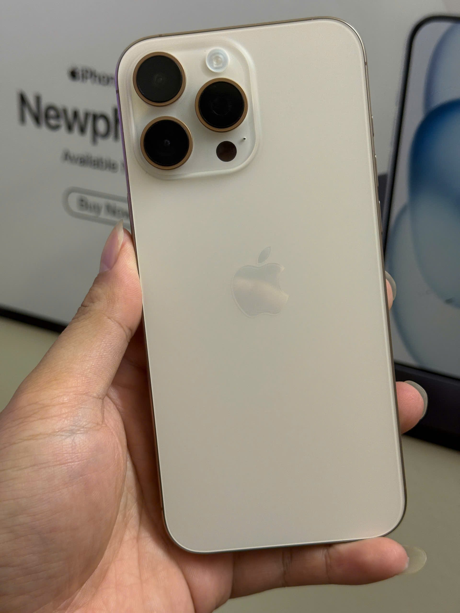 điện thoại iphone 16 prm