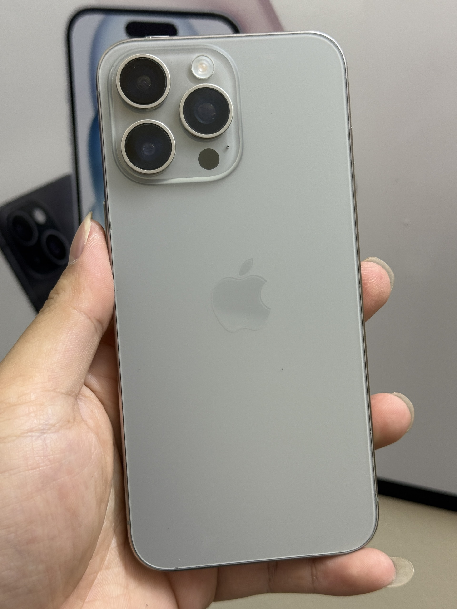 điện thoại iphone 15prm