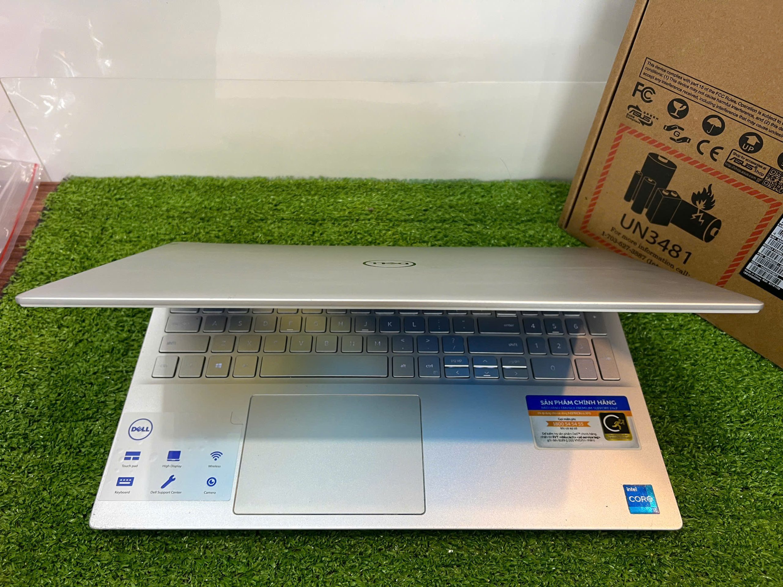 laptop Dell inspiron 5502 vỏ nhôm mát lạnh, đẹp zin - Hình ảnh 2