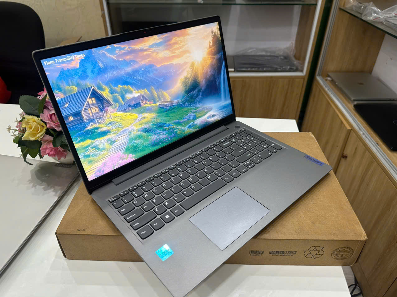 Lenovo 82RK bền bỉ - Hình ảnh 4