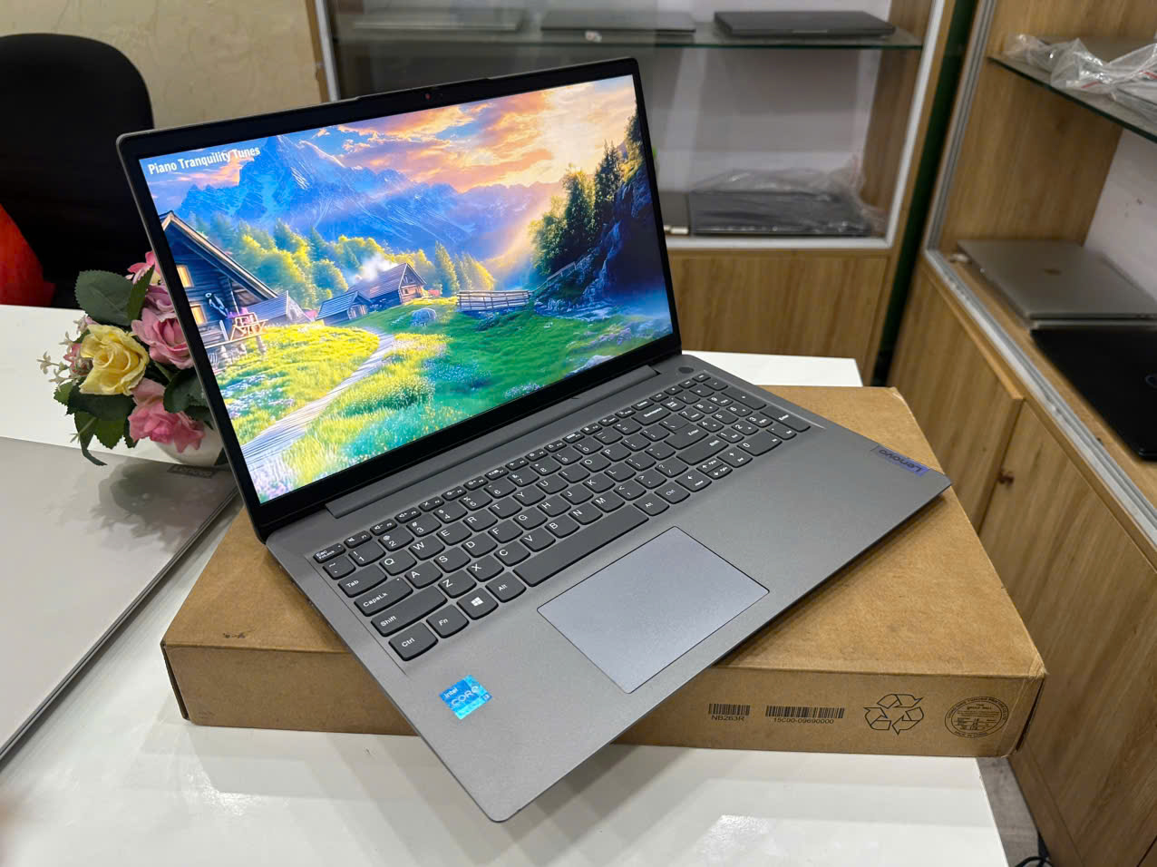 Lenovo 82RK bền bỉ - Hình ảnh 5