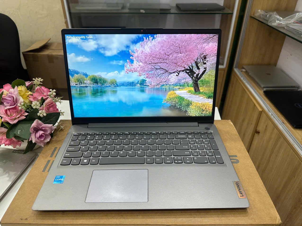Lenovo 82RK bền bỉ - Hình ảnh 8