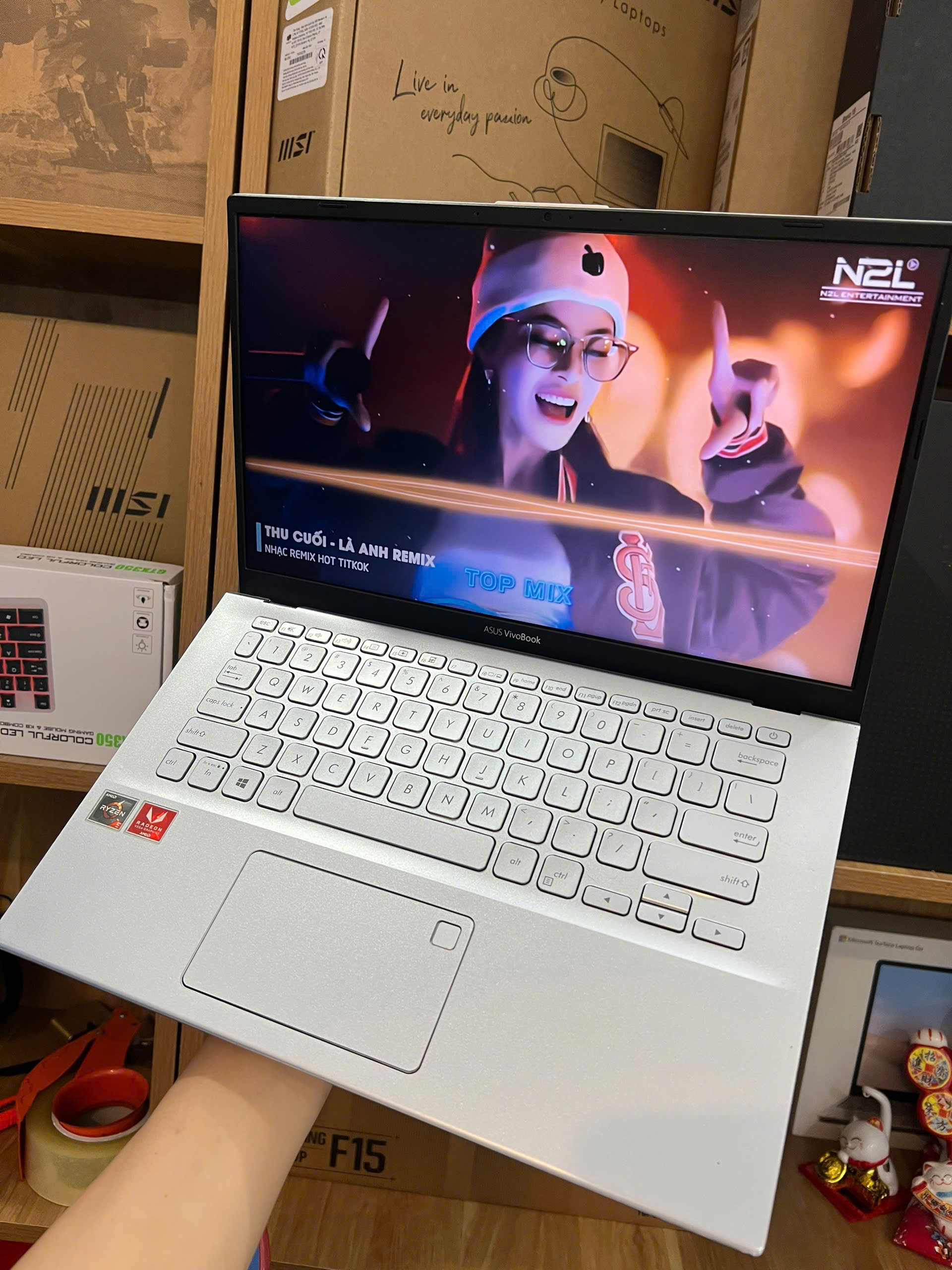 Asus vivobook X412Da thời trang - Hình ảnh 5