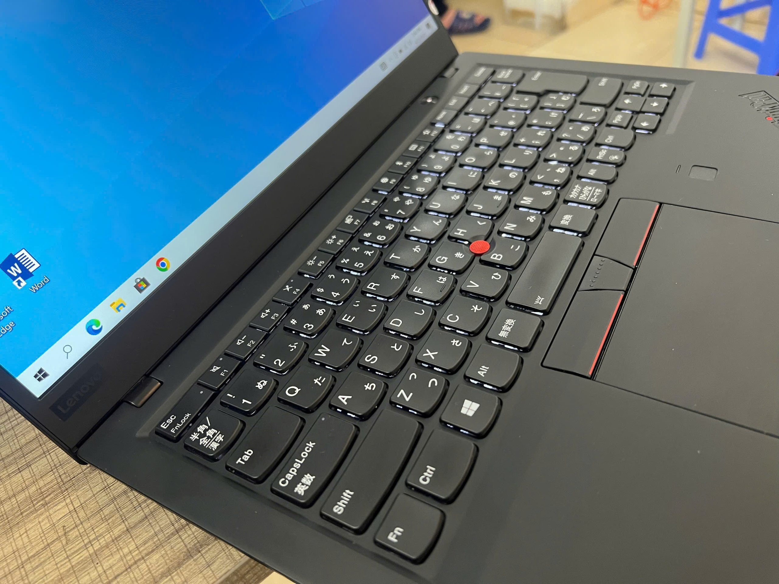 Siêu phẩm Thinkpad X1 Carbon Gen 6 bền bỉ, phím gõ ngon - Hình ảnh 8