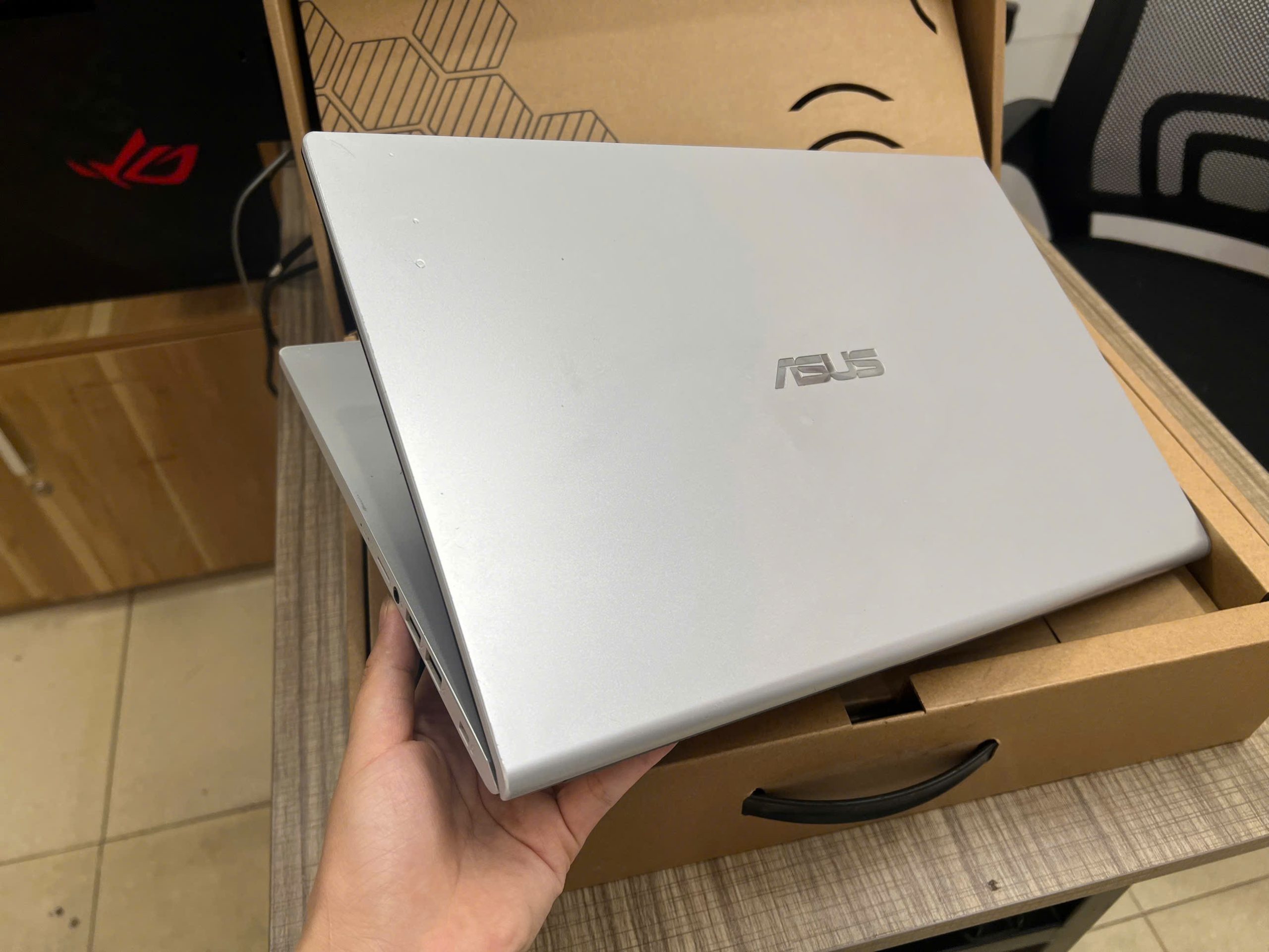 Asus Vivobook X509MA mỏng nhẹ hàng chính hãng thời trang màn tràn viền nét - Hình ảnh 4