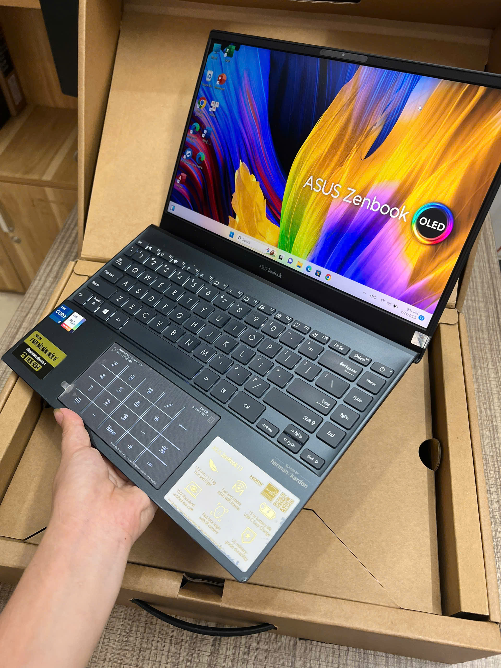 Asus Zenbook UX325EA mỏng nhẹ siêu đẹp vỏ nhôm hàng hãng - Hình ảnh 2