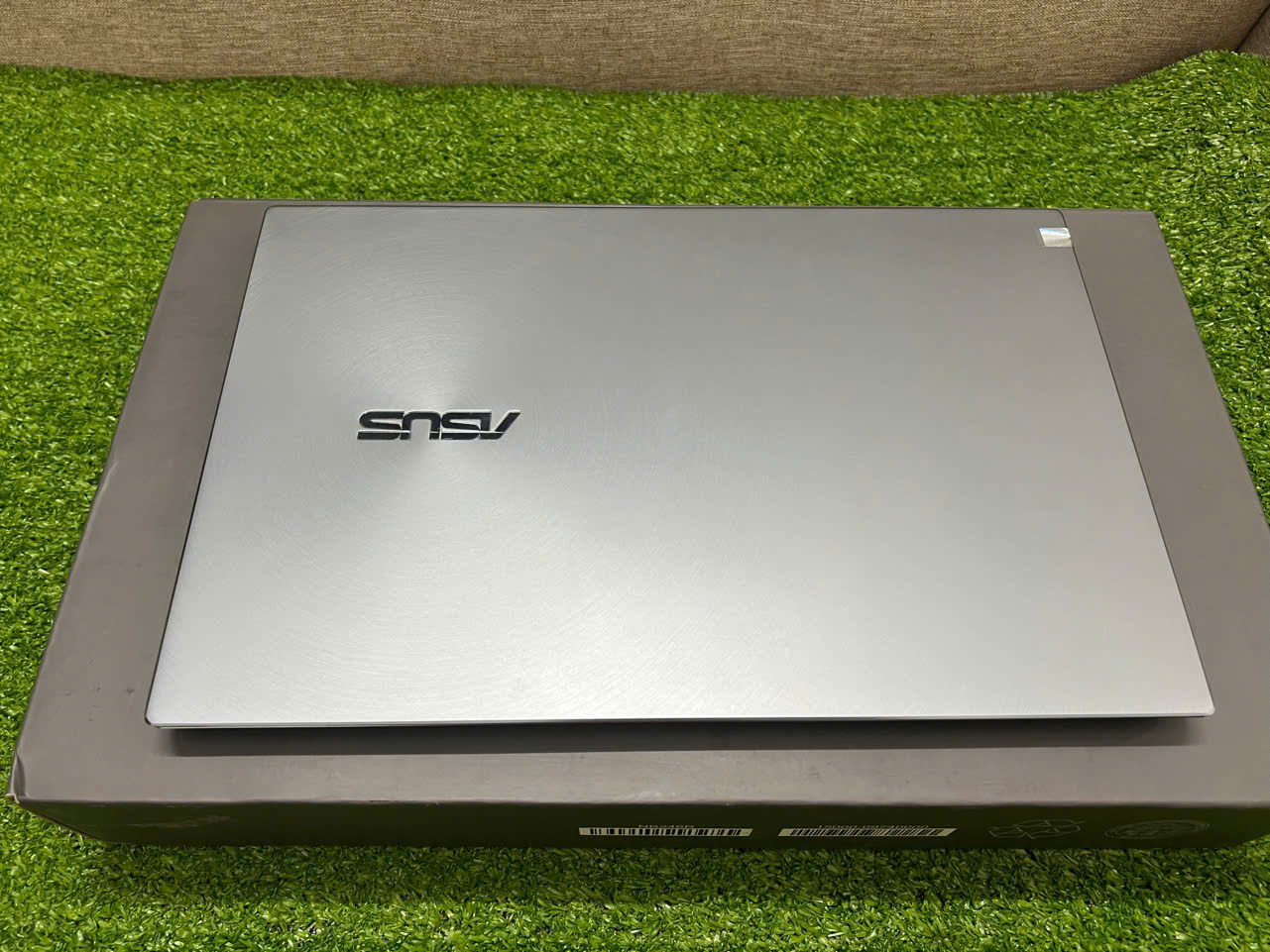 Asus ZenBook UX425UG_Q408UG Thiết kế sang chảnh nhỏ gọn vỏ nhôm nguyên khối chỉ nặng 1,2kg - Hình ảnh 3