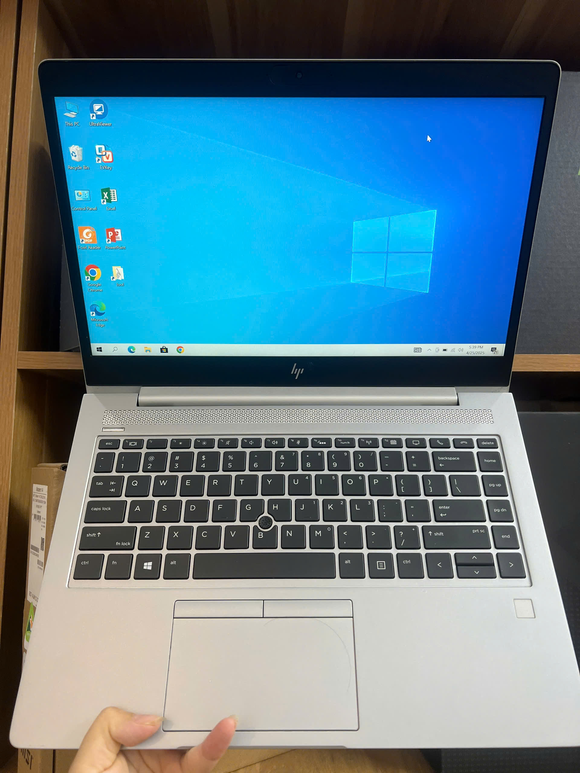 HP 840G6 thiết kế nhỏ gọn vỏ nhôm bền bỉ - máy đẹp - Hình ảnh 6