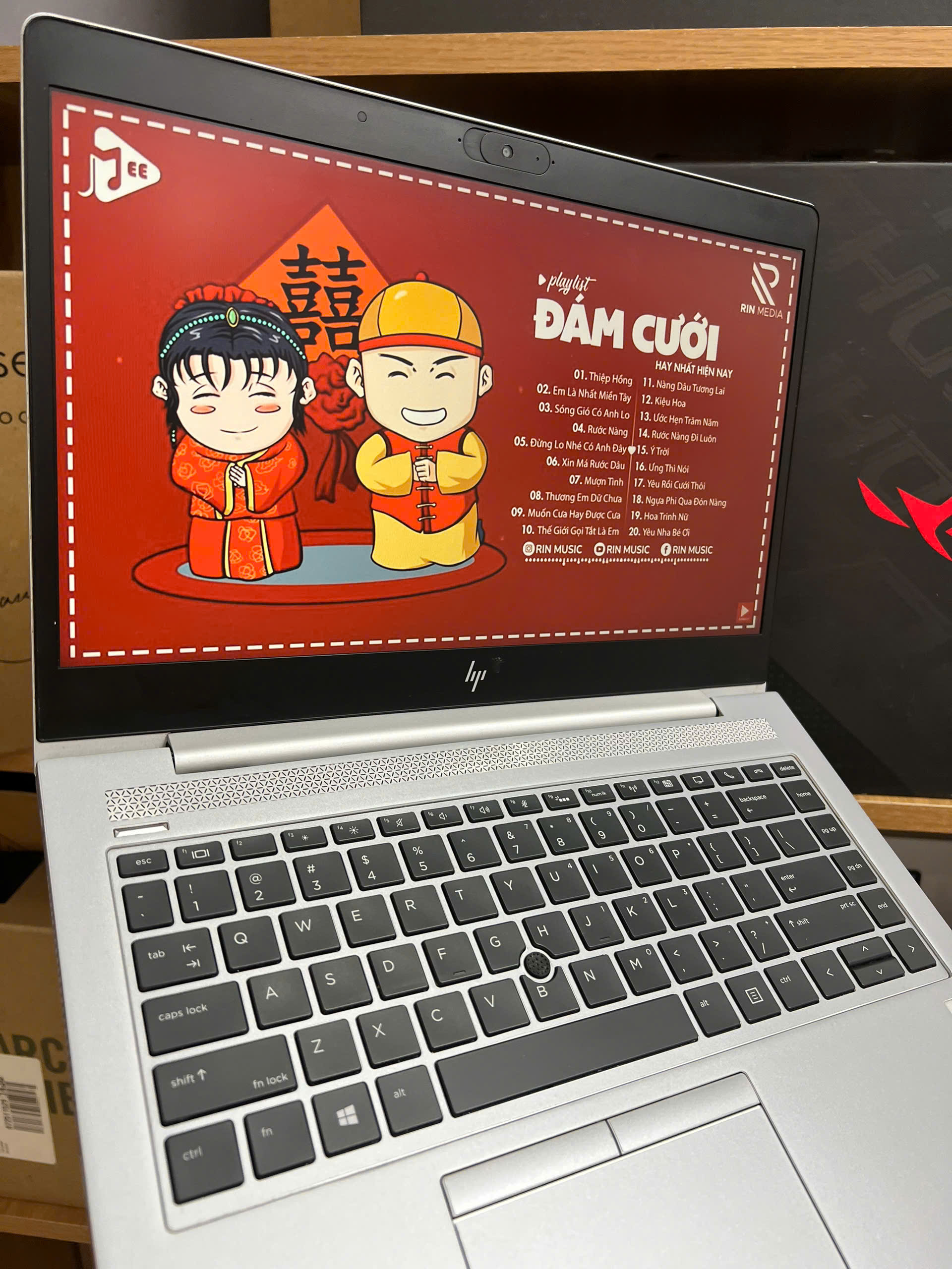 HP 840G6 thiết kế nhỏ gọn vỏ nhôm bền bỉ - máy đẹp - Hình ảnh 10