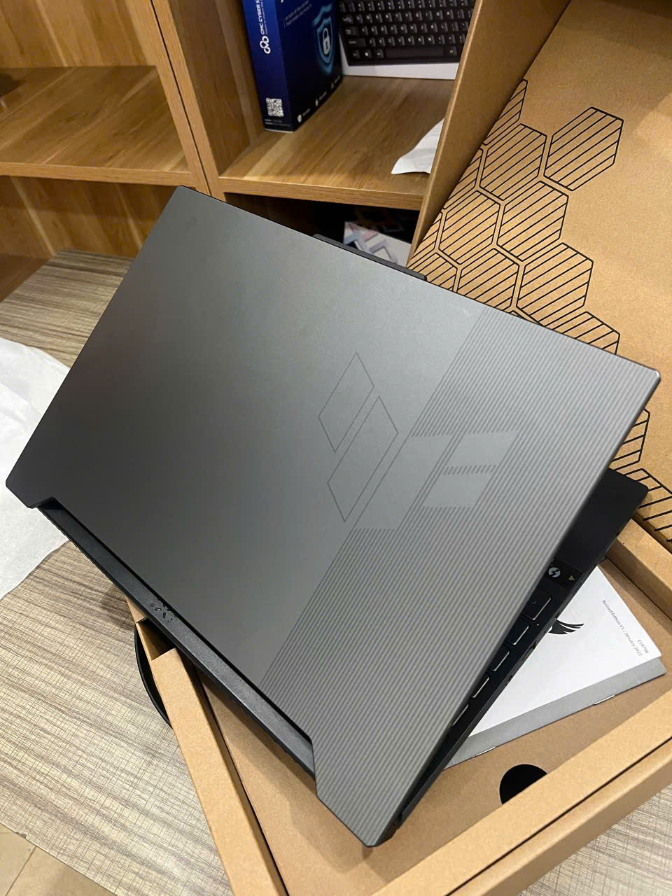 Asus TUF Gaming Fx507ZC Hàng chính hãng còn bảo hành siêu dài FPT Shop T9/2026 - Hình ảnh 2