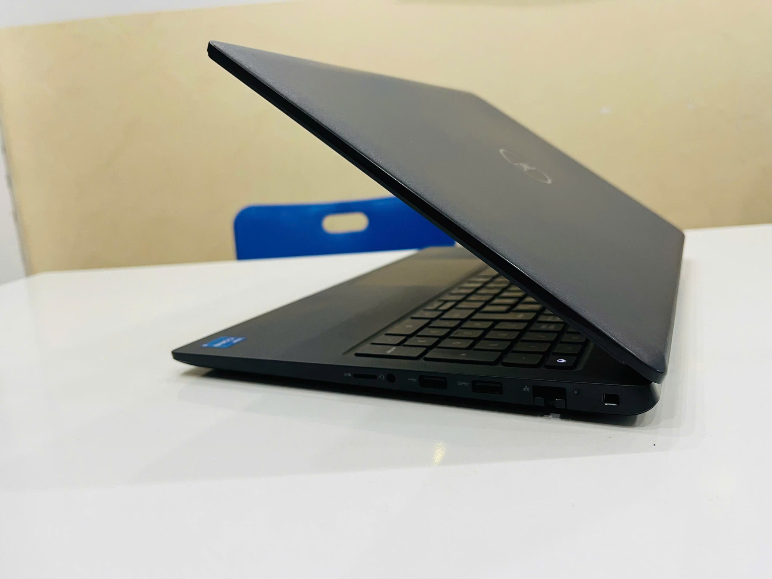 laptop Dell Inc Latitude 3520 bền bỉ - Hình ảnh 9