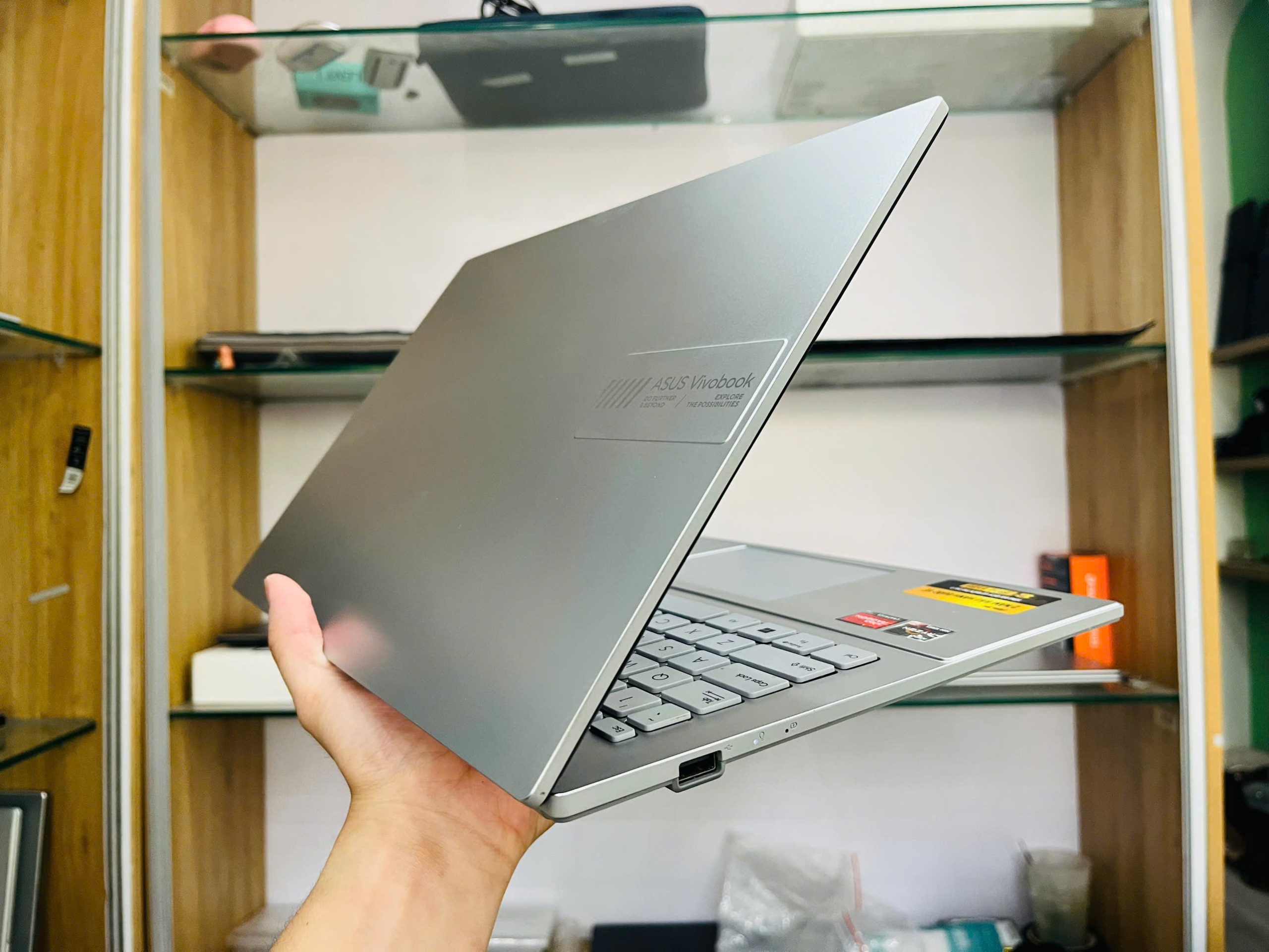 laptop Asus vivobook go E1504FA - Hình ảnh 4
