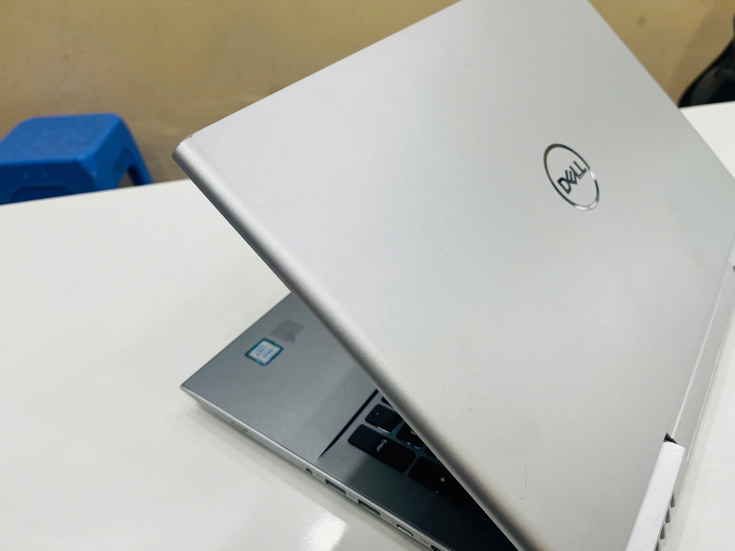 Dell Inc Vostro 7580 - Hình ảnh 8